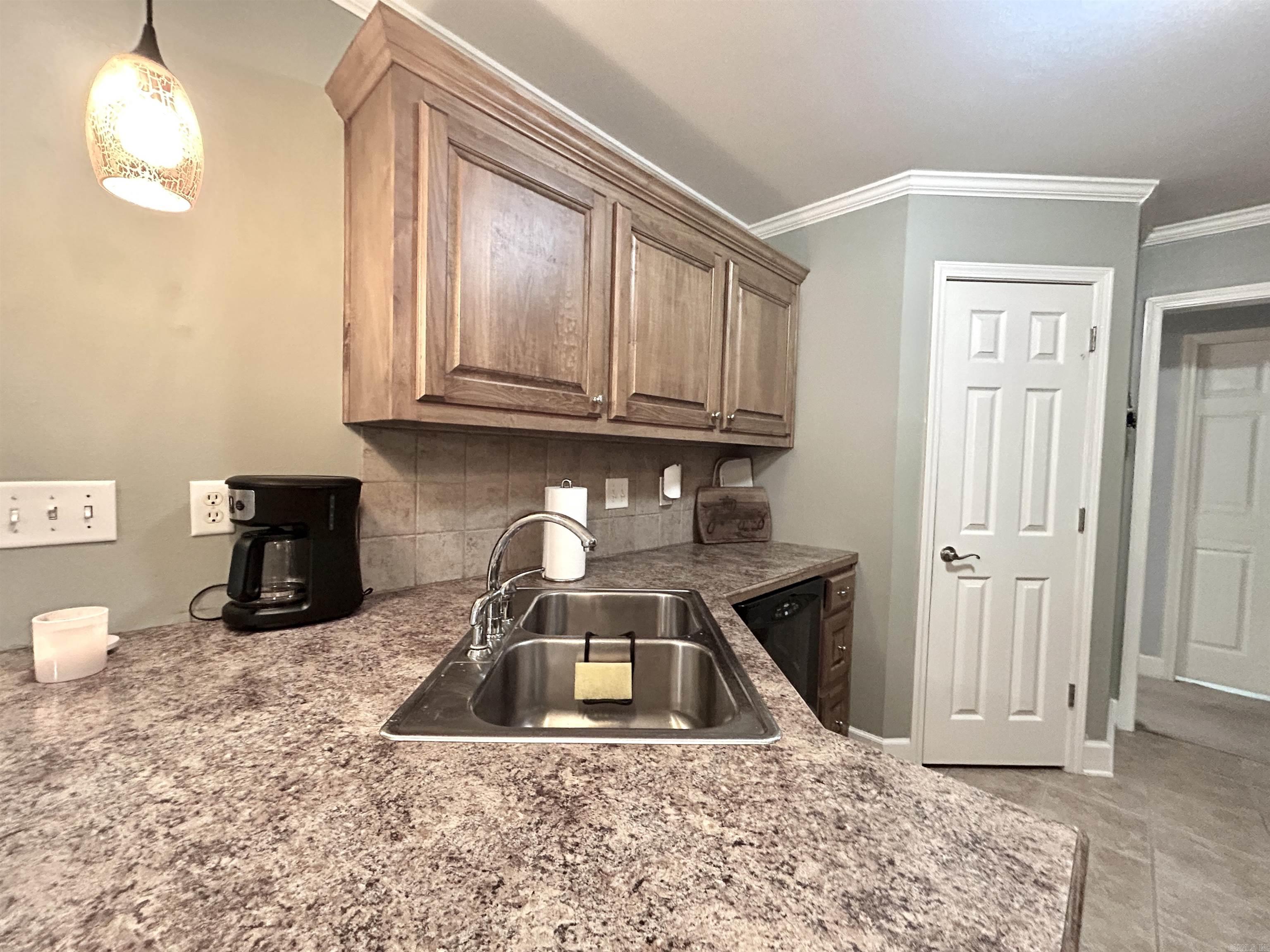 413 SHARON OAKS Benton, AR 72019