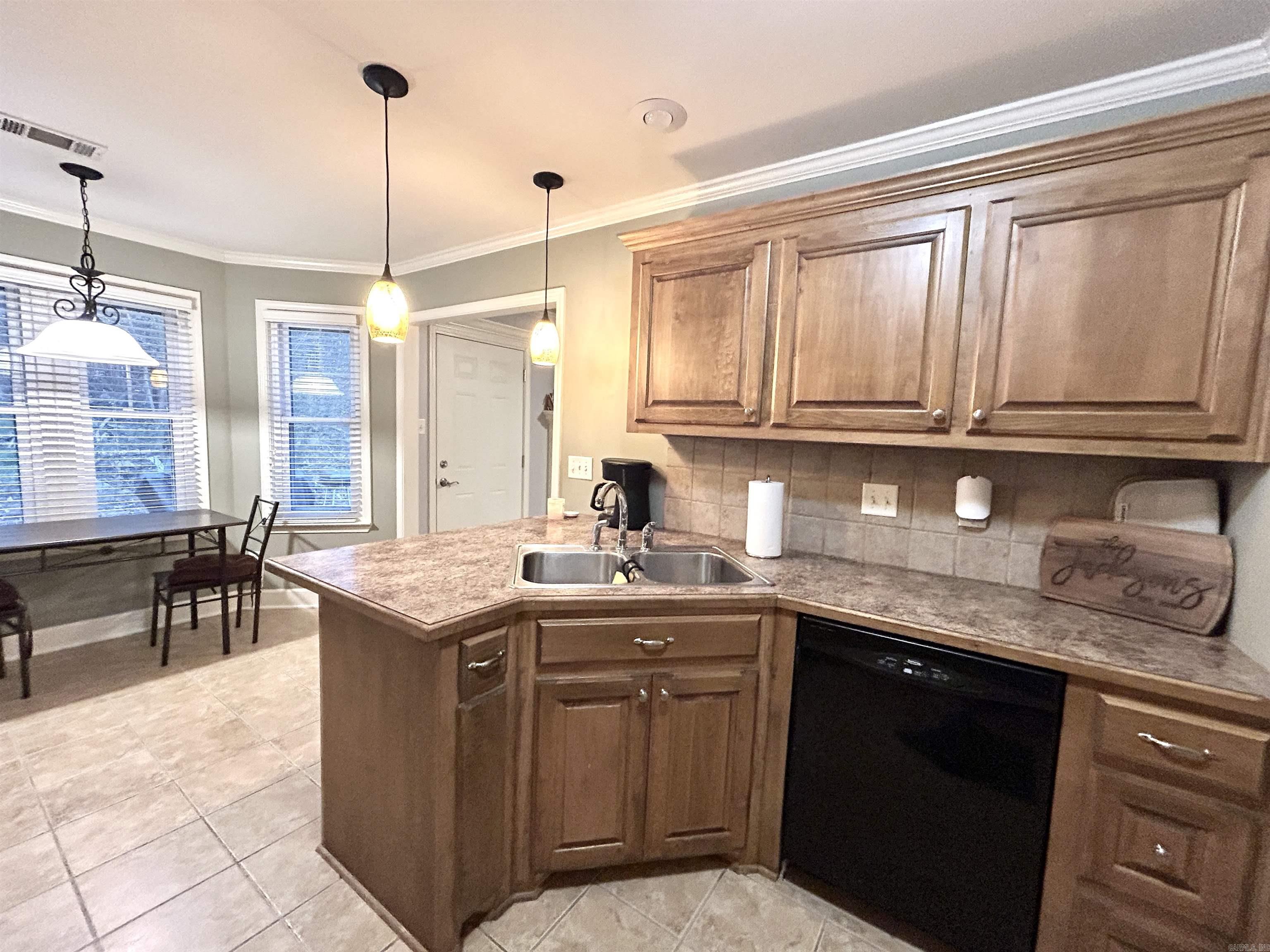 413 SHARON OAKS Benton, AR 72019