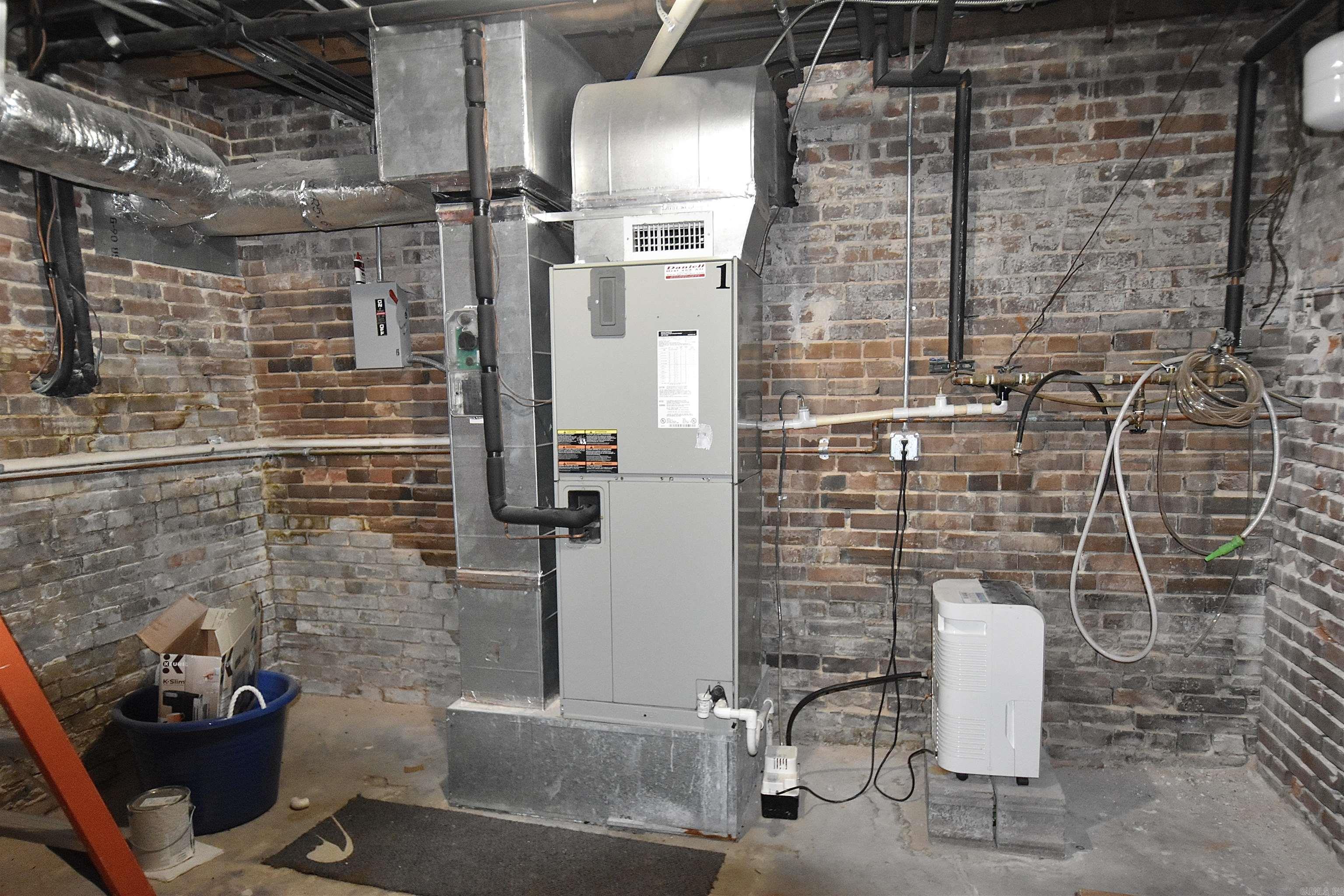 138 S Main  Malvern, AR