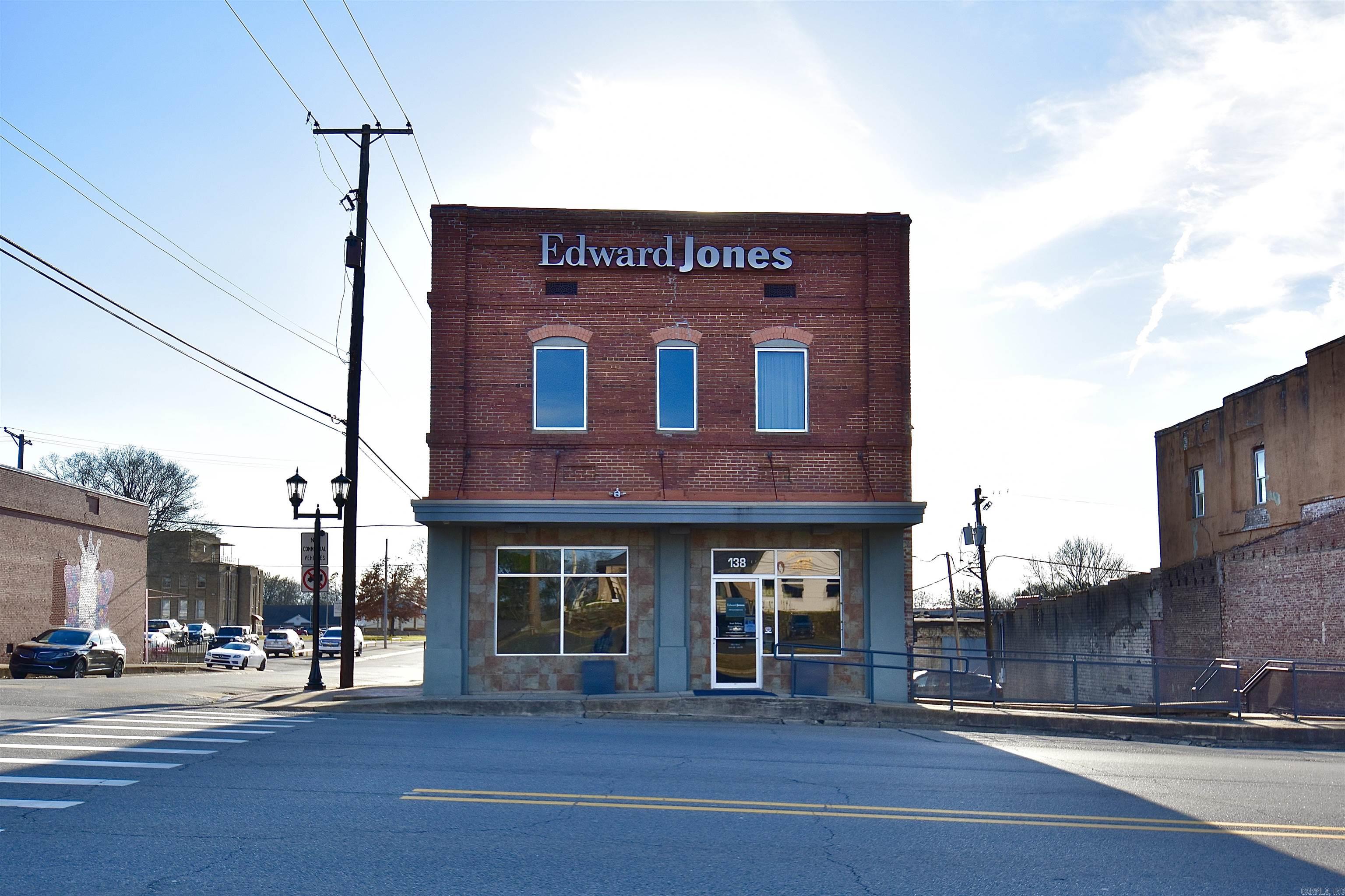 138 S Main  Malvern, AR