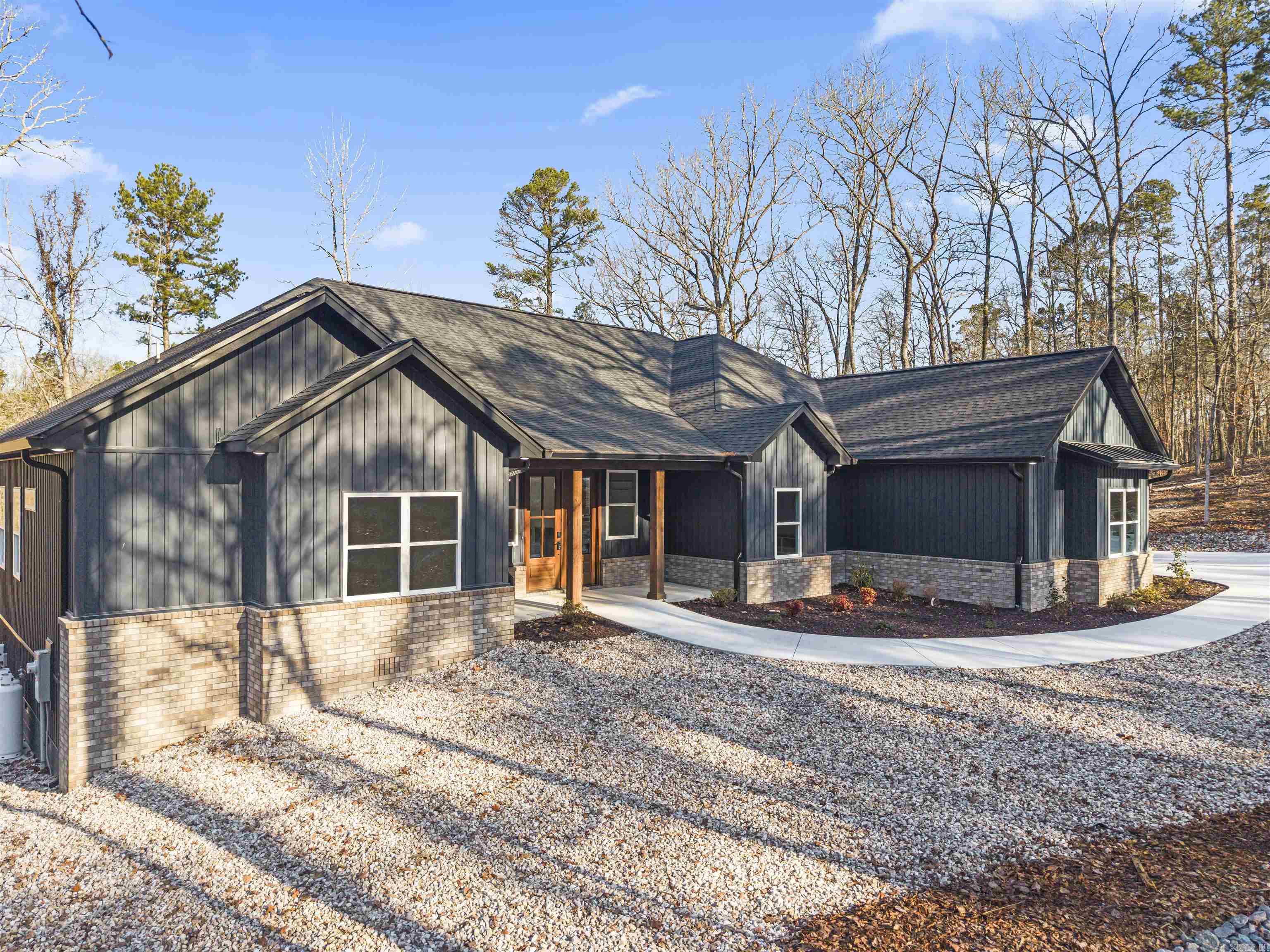 28 Darro  Hot Springs Village, AR
