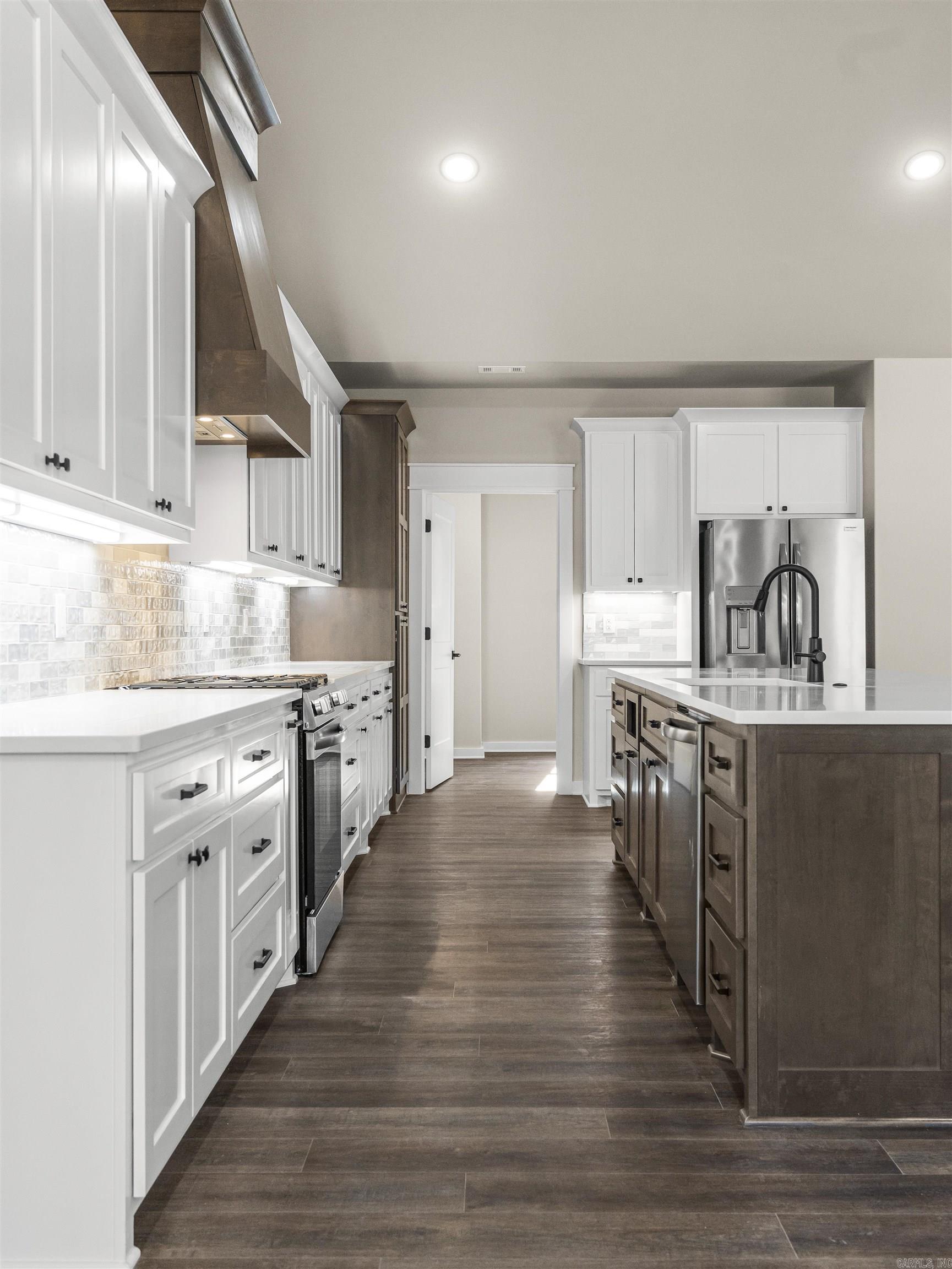 28 Darro  Hot Springs Village, AR