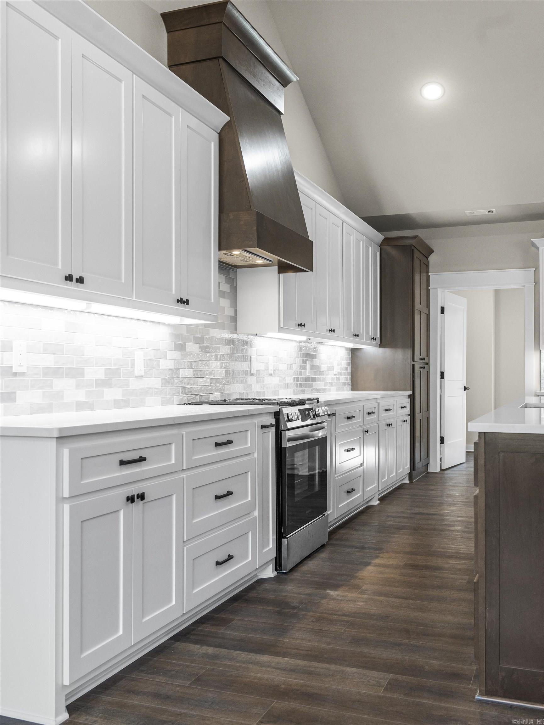 28 Darro  Hot Springs Village, AR