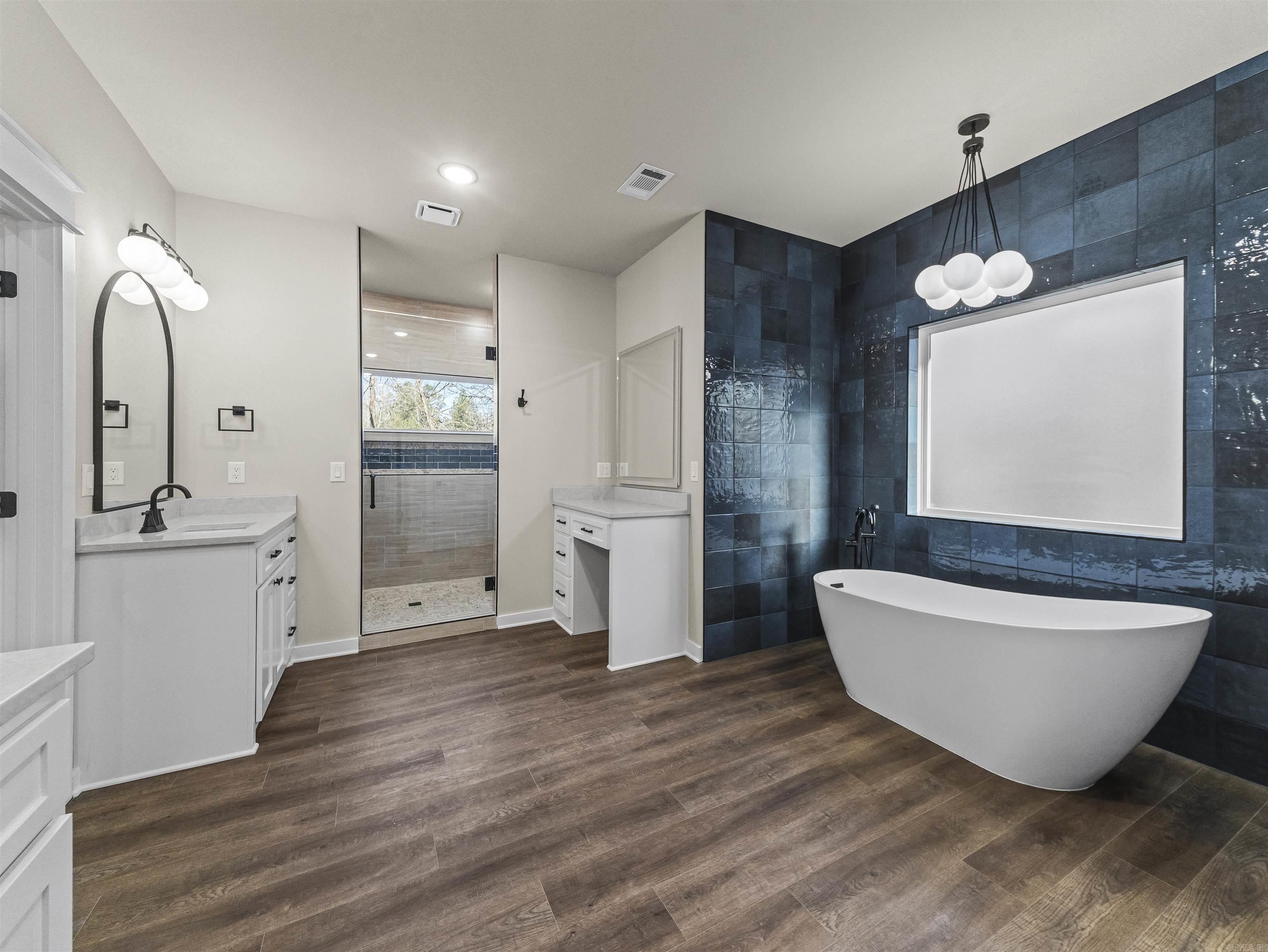 28 Darro  Hot Springs Village, AR