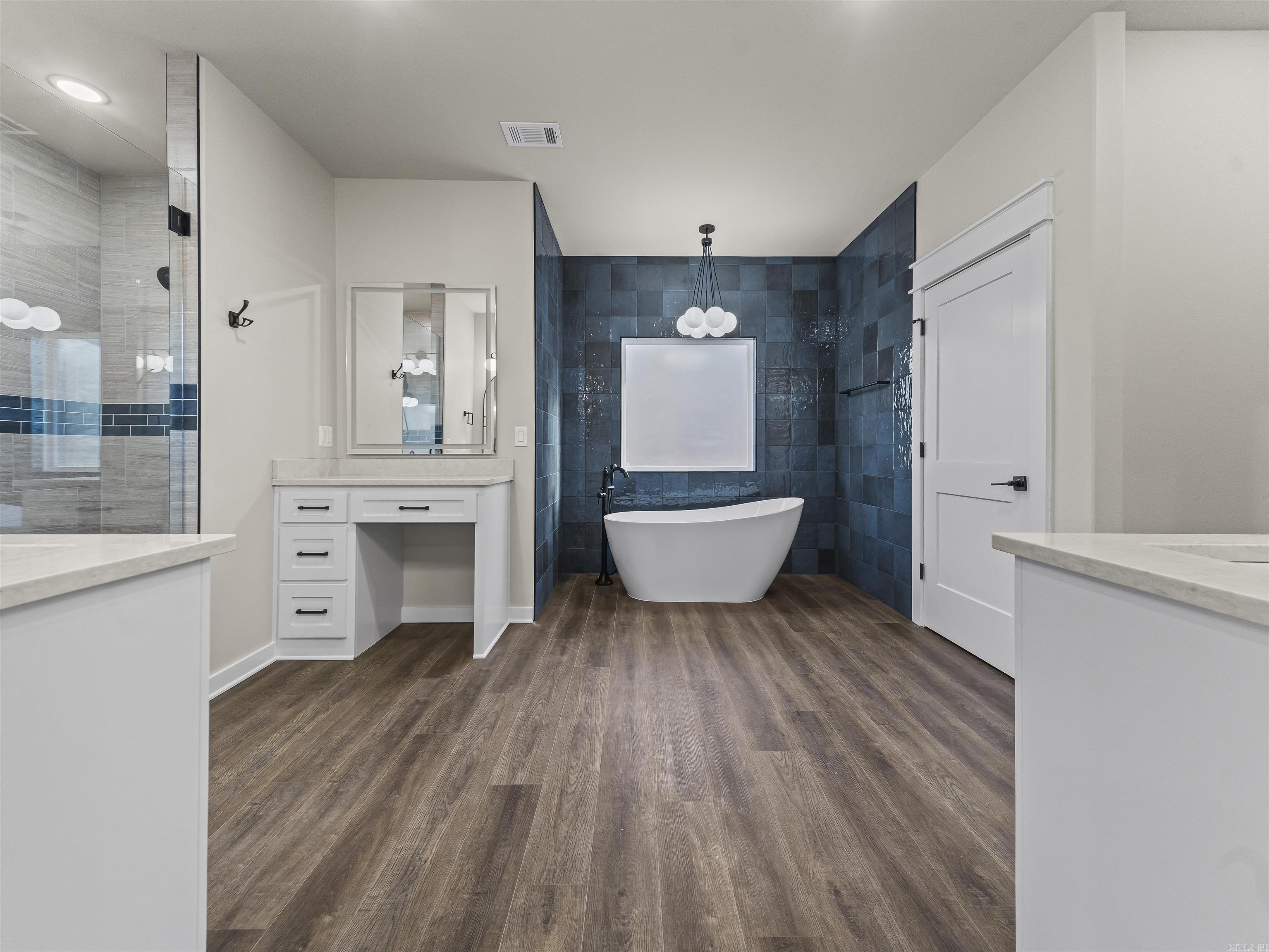 28 Darro  Hot Springs Village, AR