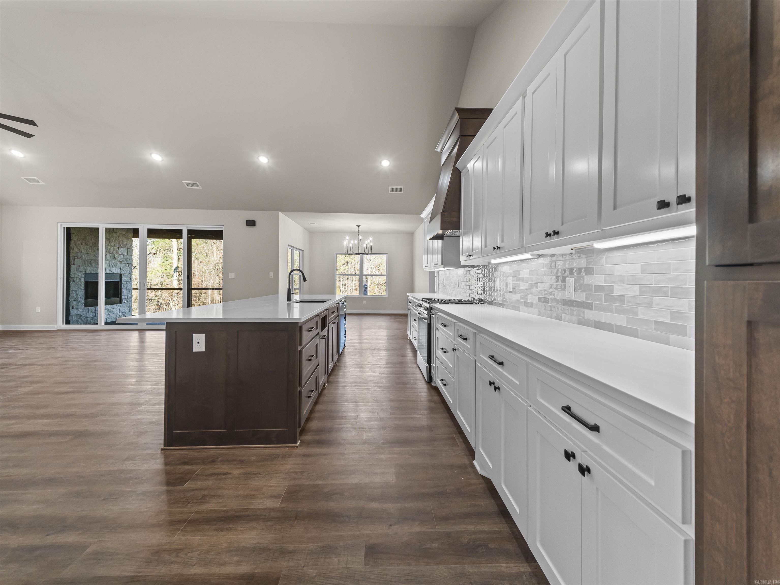 28 Darro  Hot Springs Village, AR