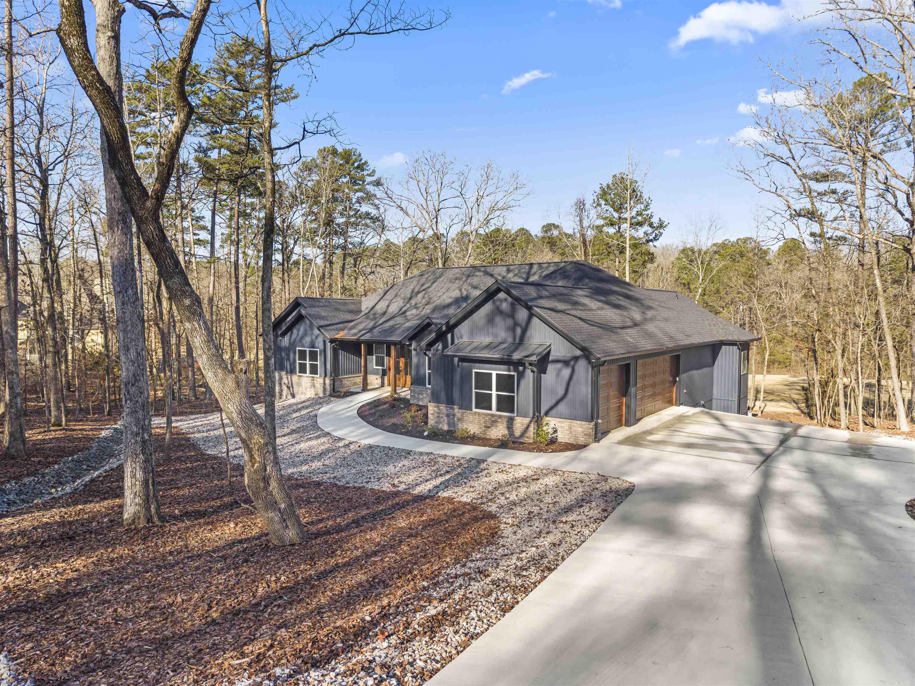 28 Darro  Hot Springs Village, AR