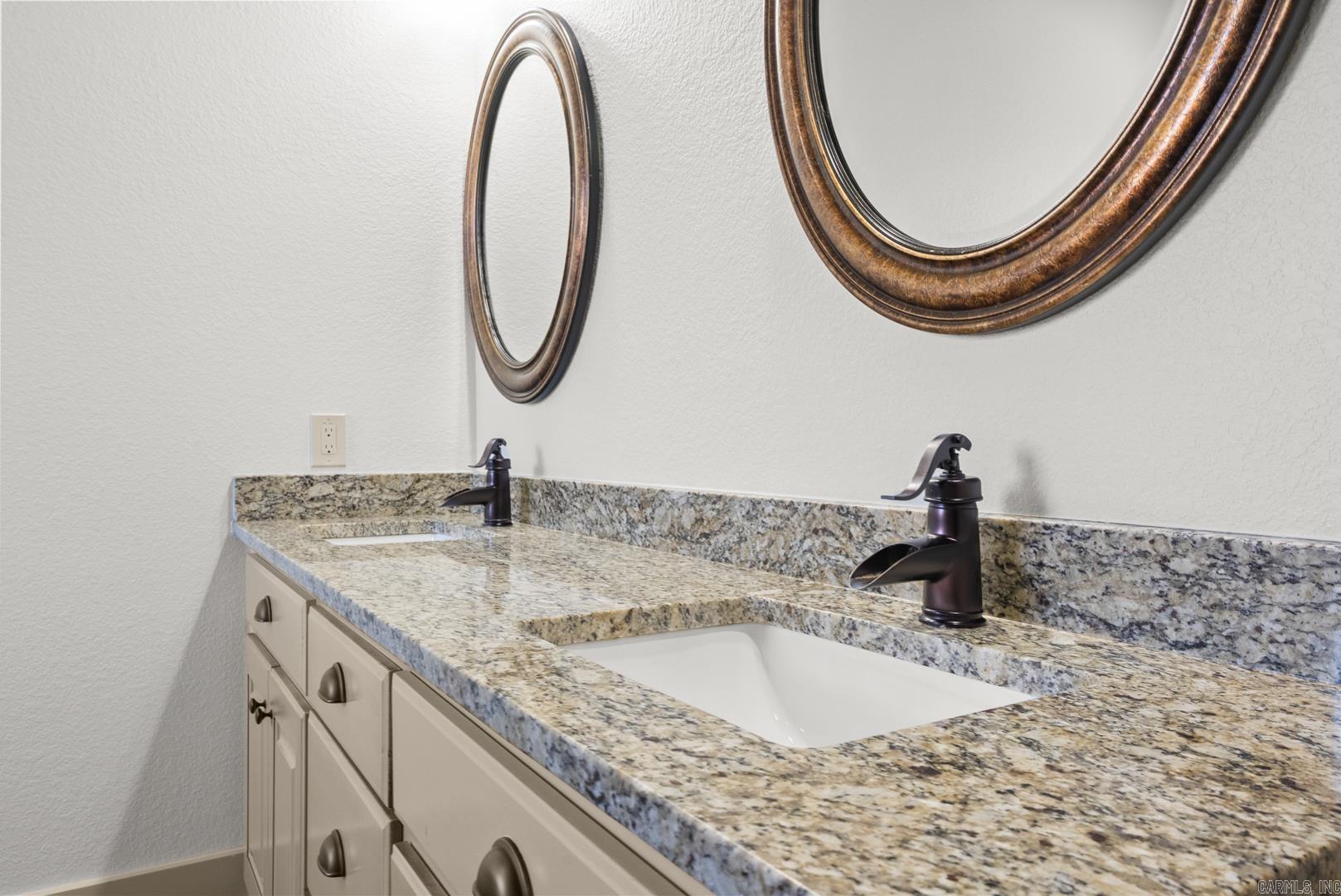 335 Vintage  Conway, AR