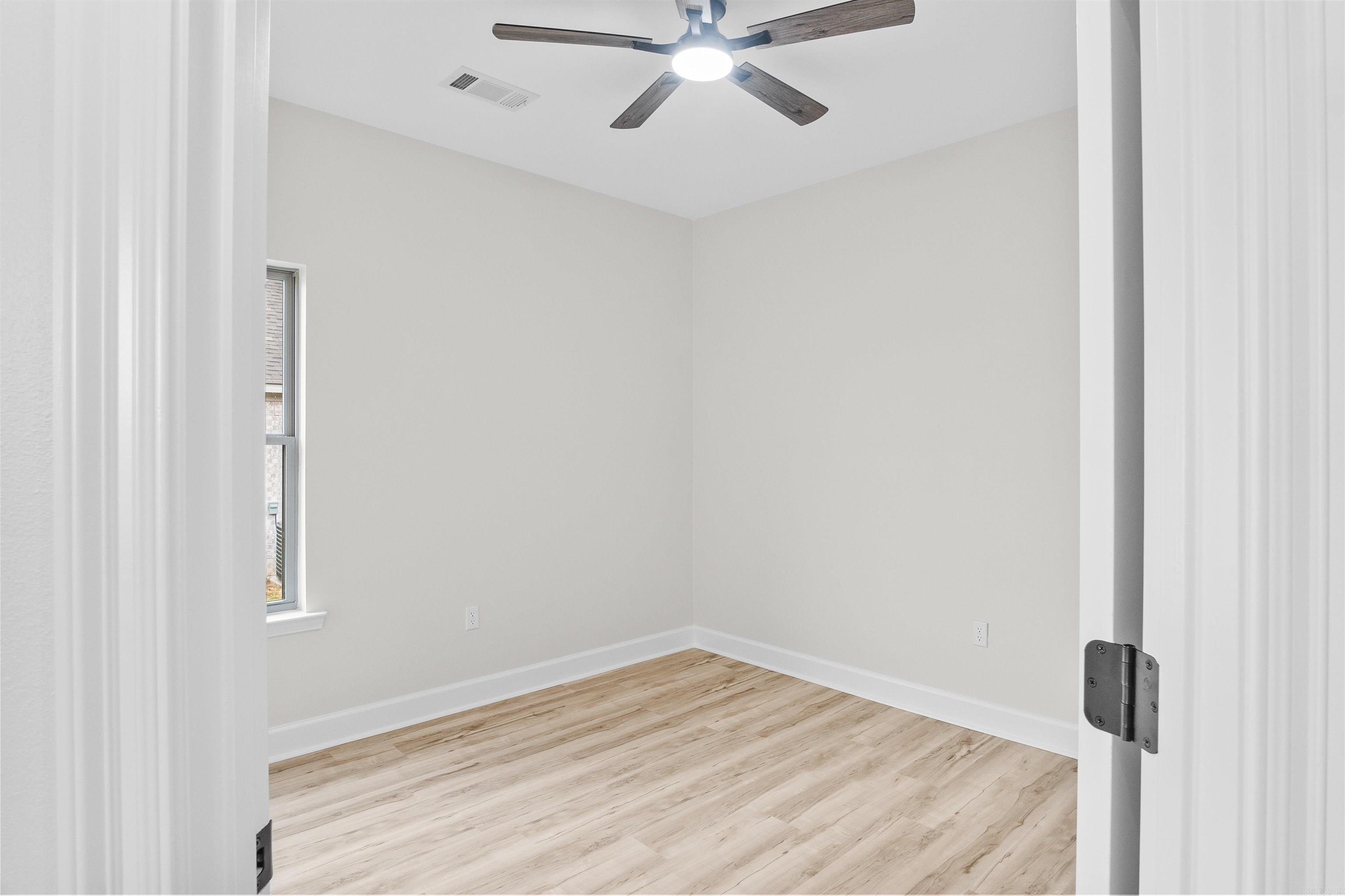 524 Madeleine  Austin, AR