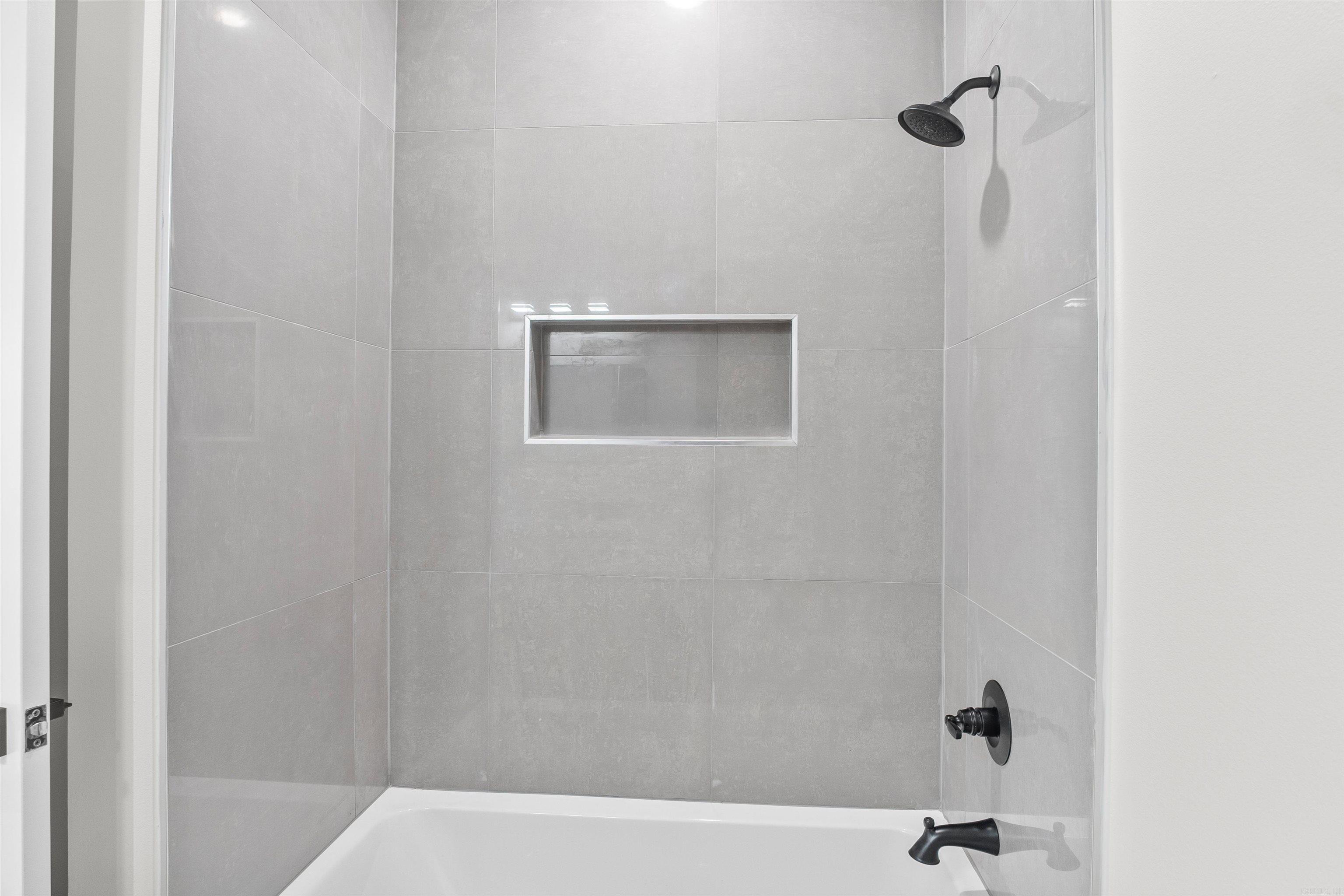 524 Madeleine  Austin, AR