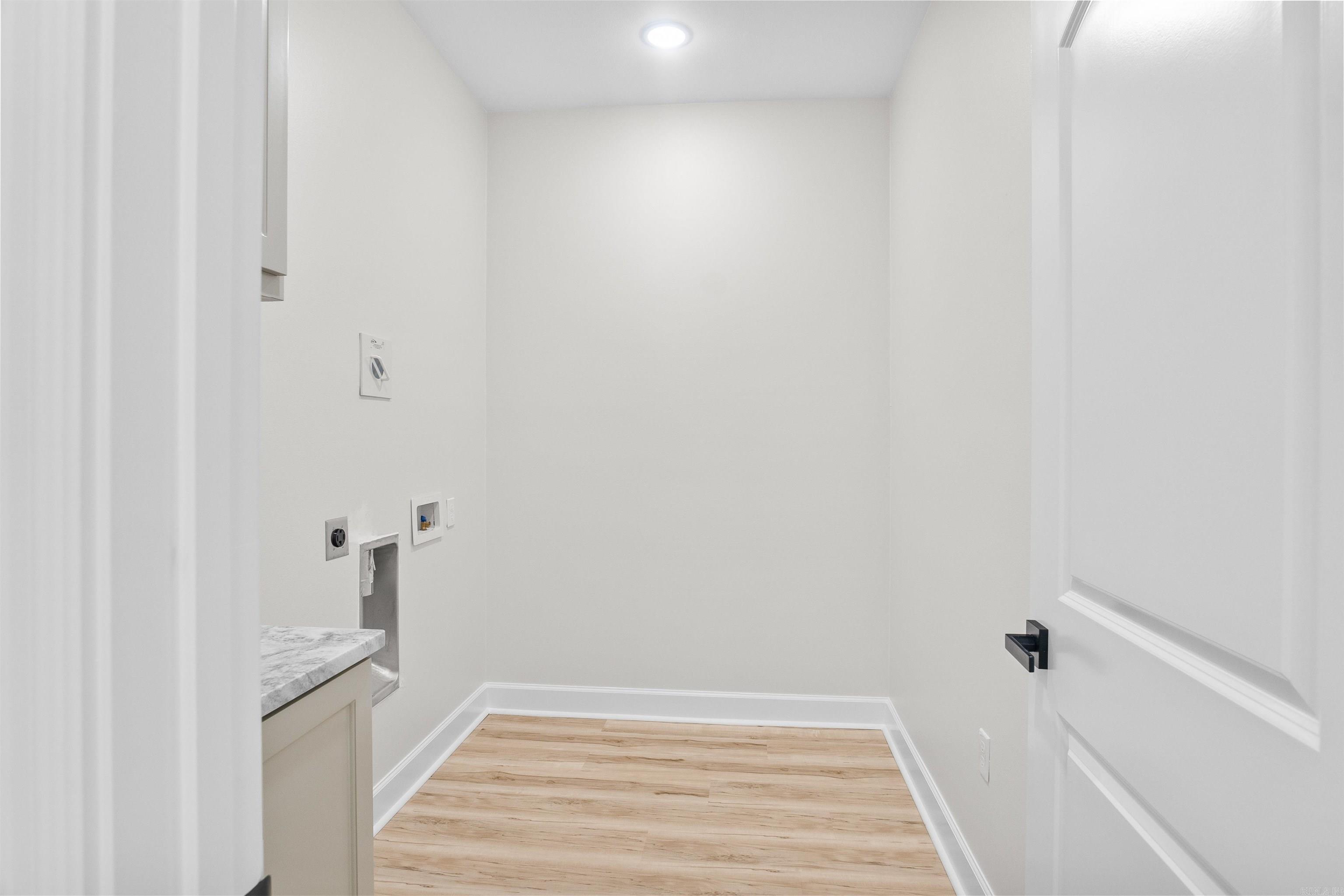 524 Madeleine  Austin, AR