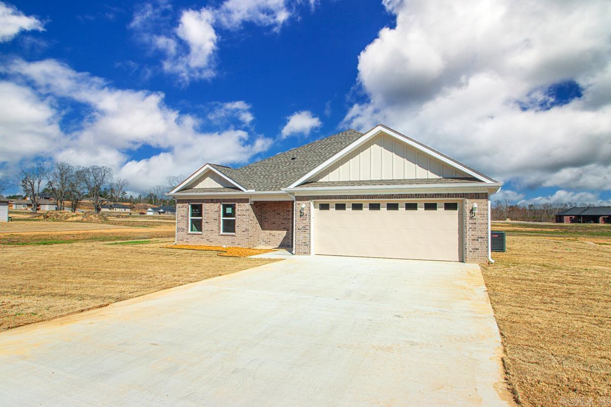1117 Duke Drive Bauxite, AR 72011