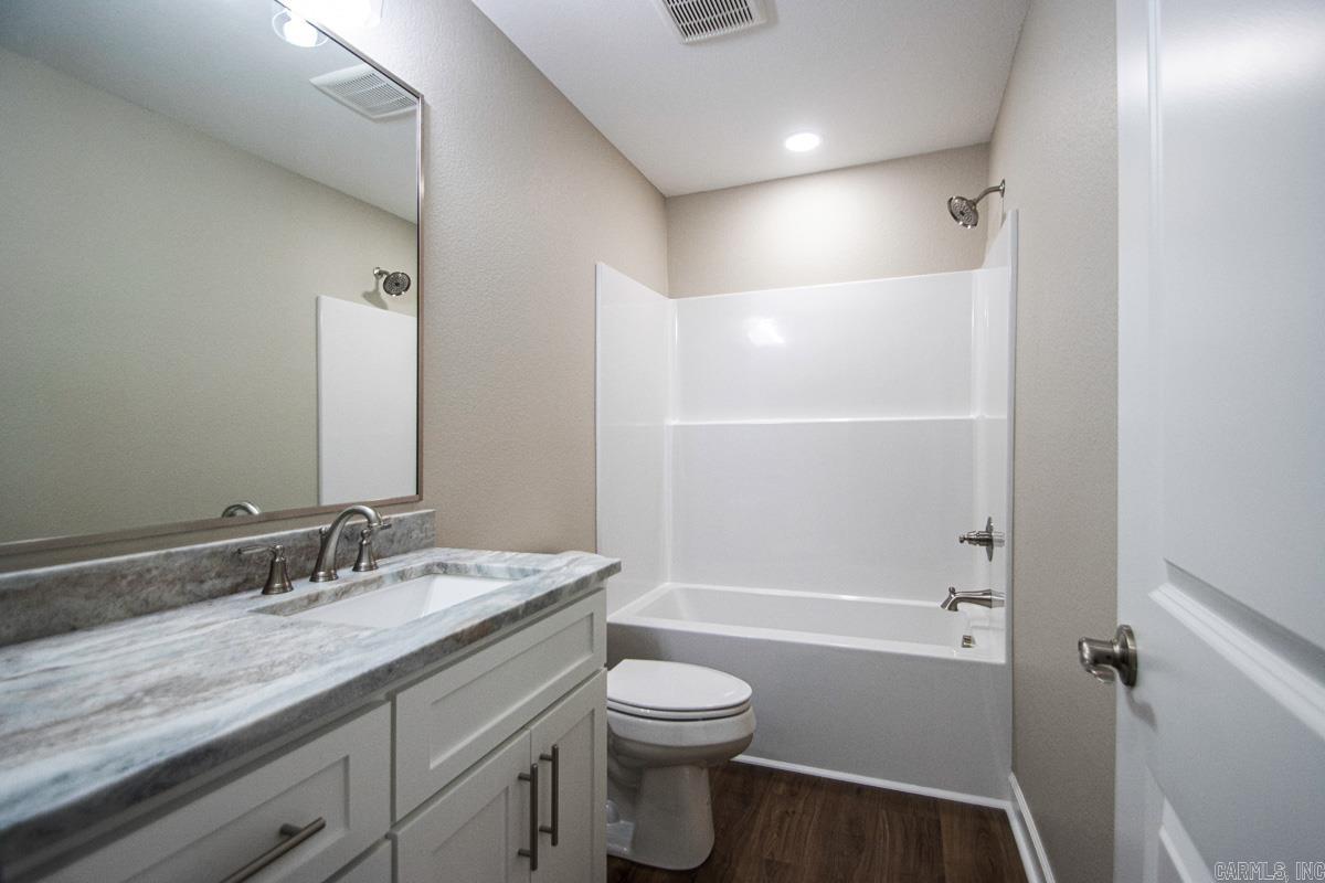 1117 Duke Drive Bauxite, AR 72011