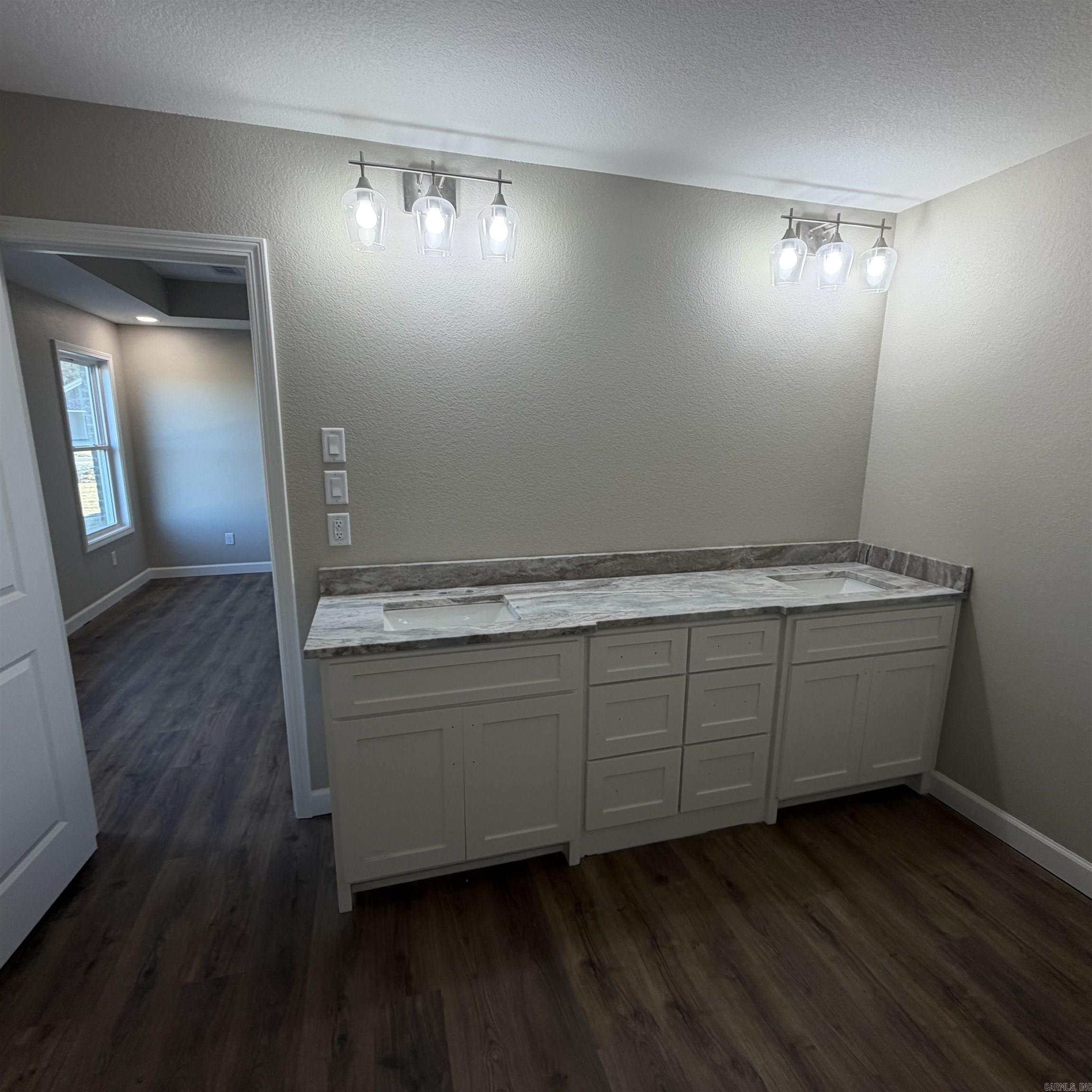 1117 Duke  Bauxite, AR