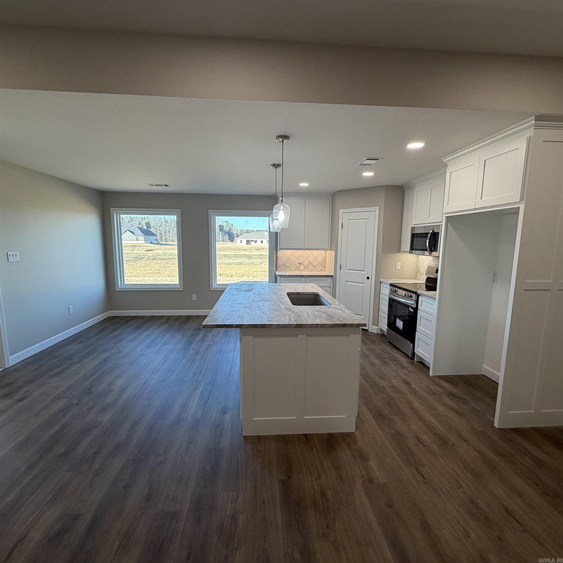 1117 Duke  Bauxite, AR