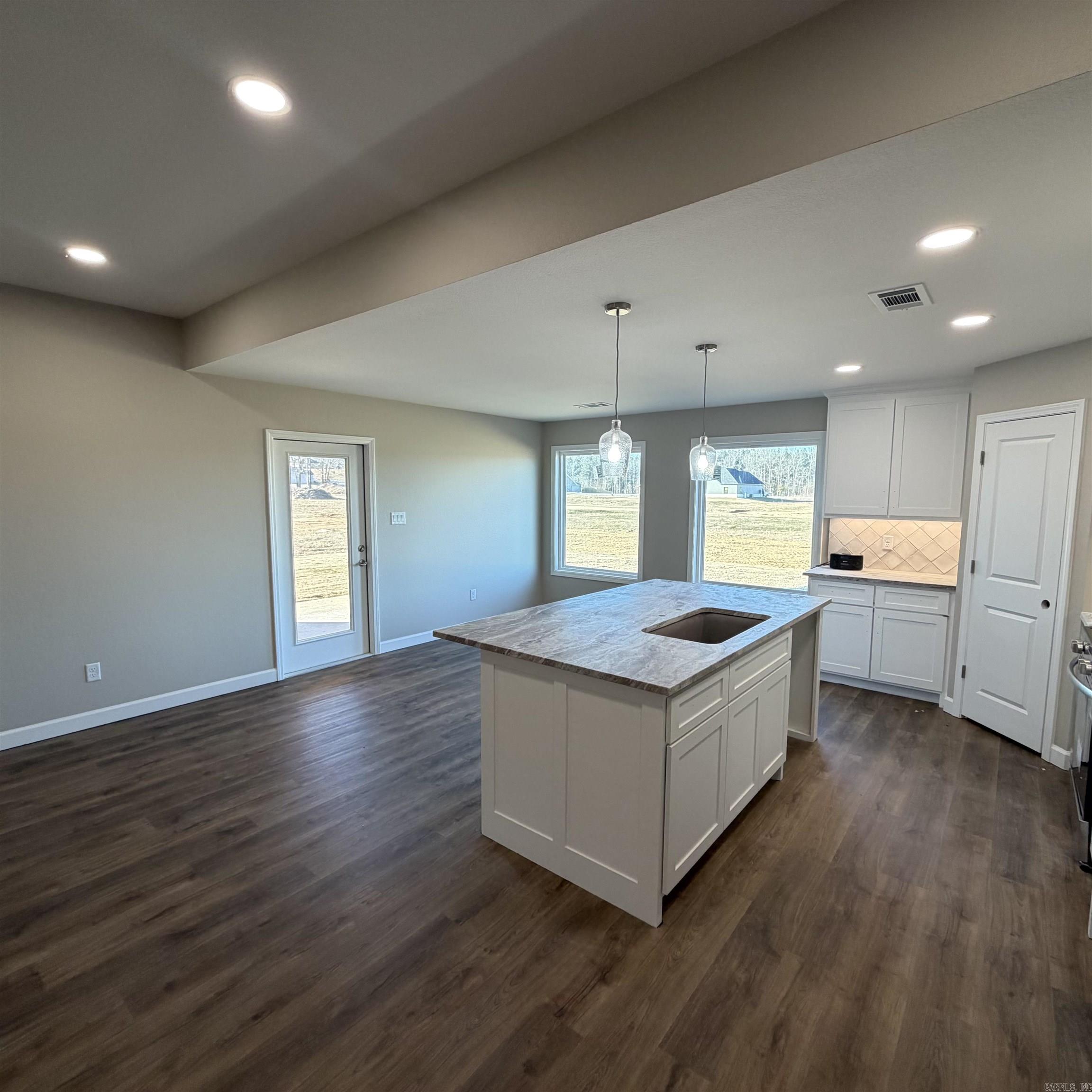 1117 Duke  Bauxite, AR