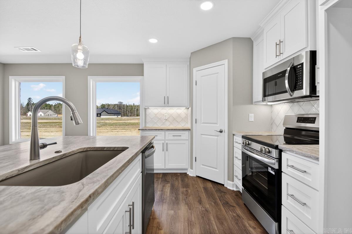 1117 Duke Drive Bauxite, AR 72011