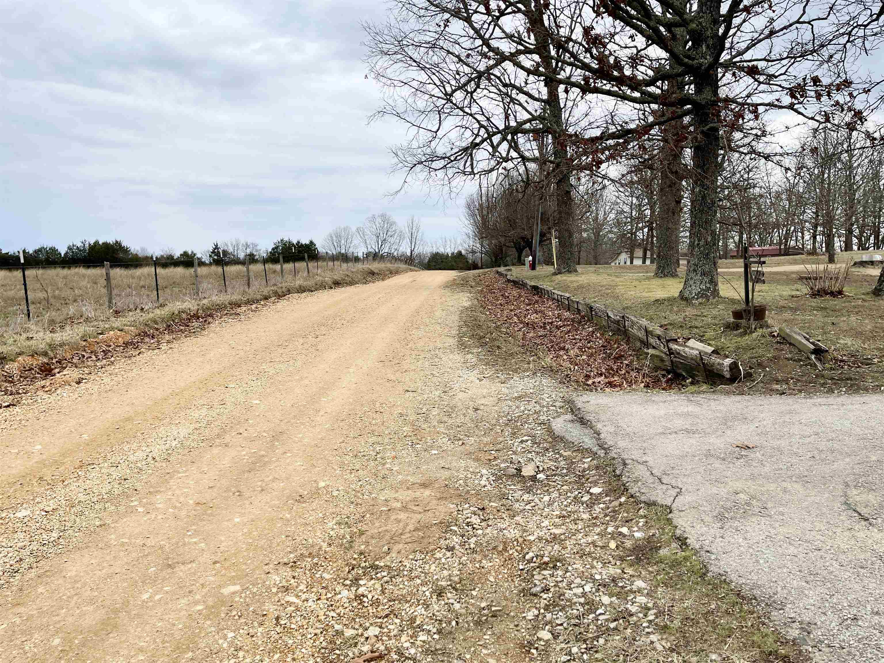 719 Wild Oak  Glencoe, AR