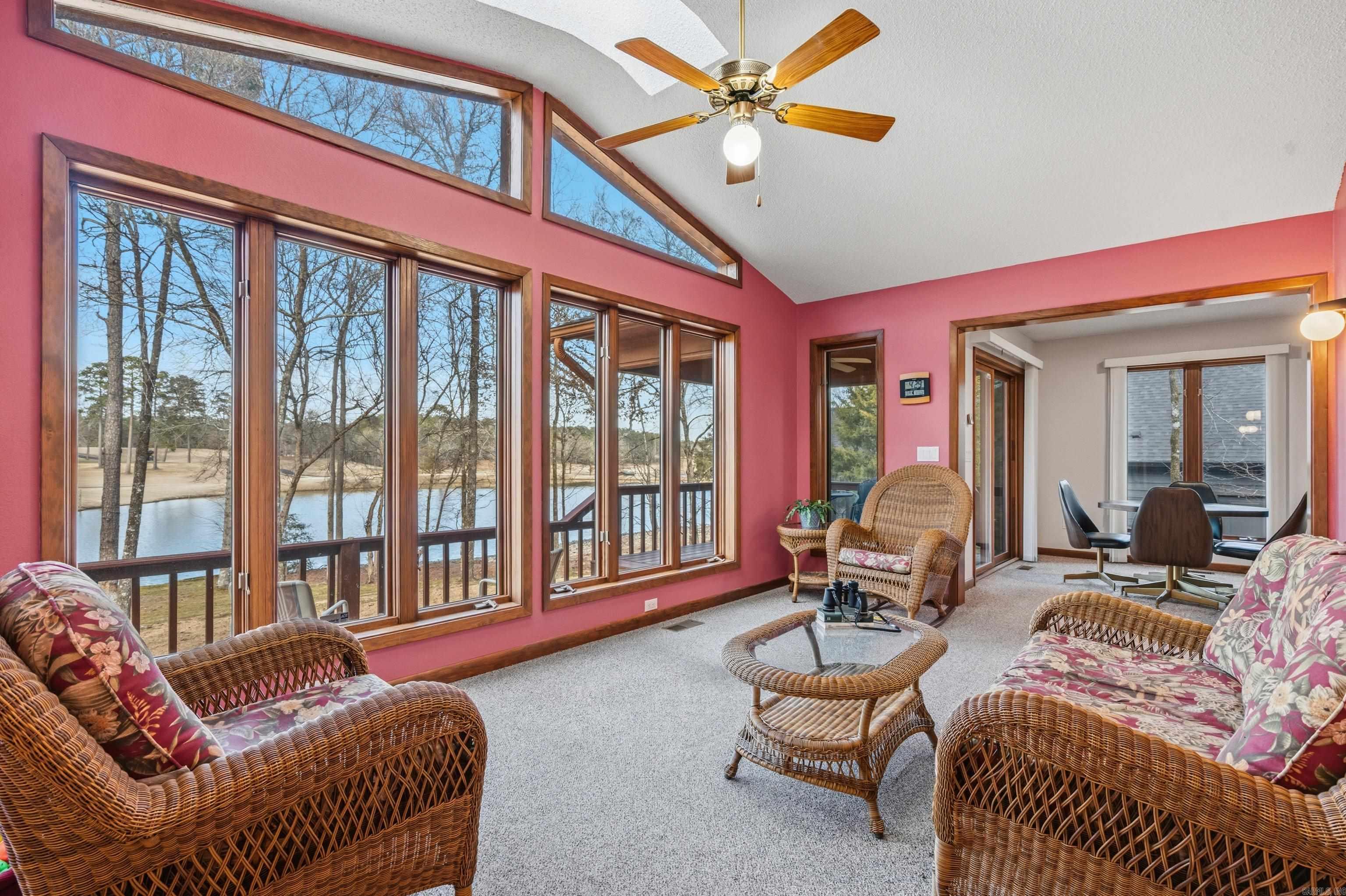 18 Lindura  Hot Springs Village, AR