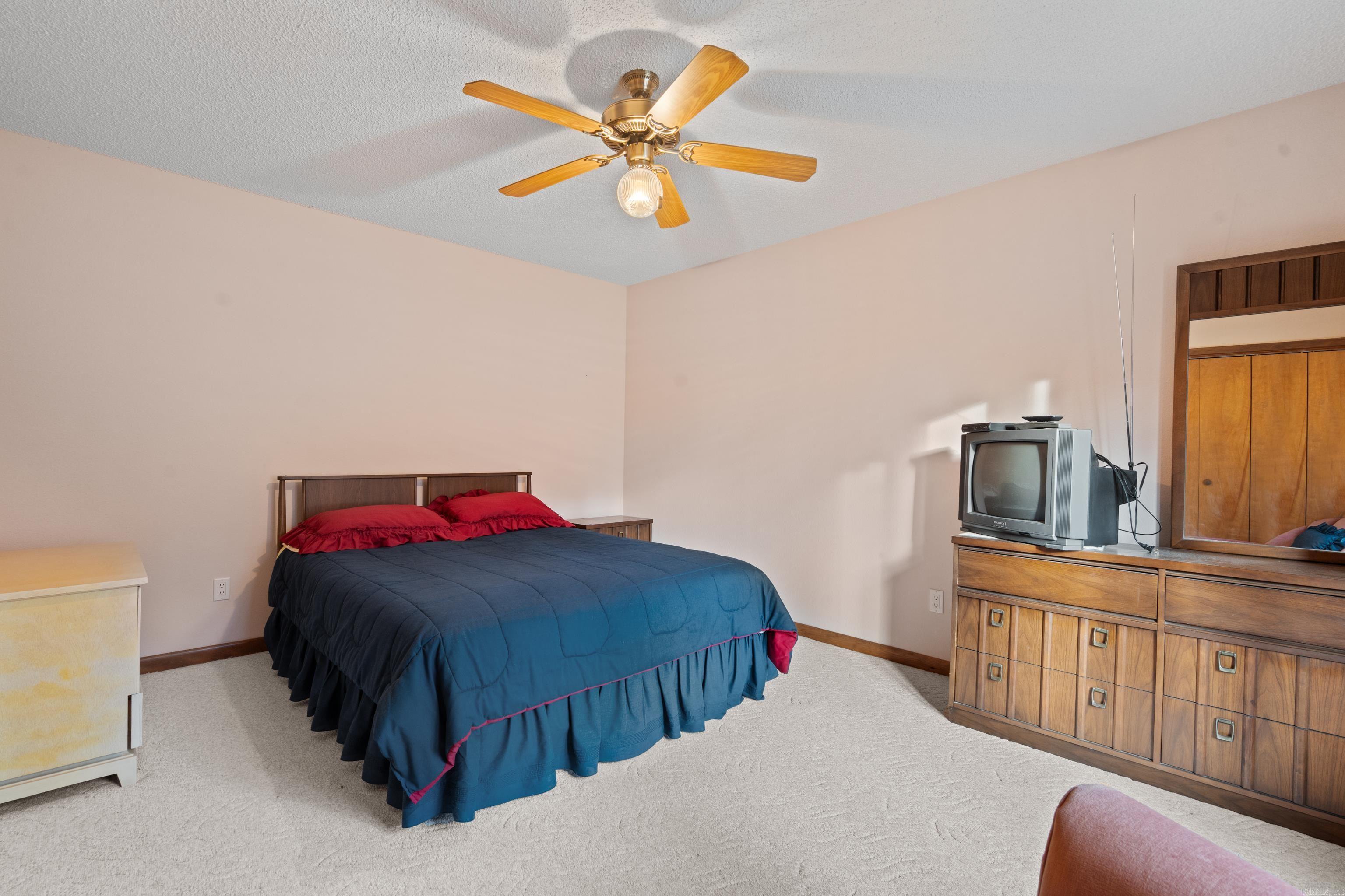 18 Lindura  Hot Springs Village, AR