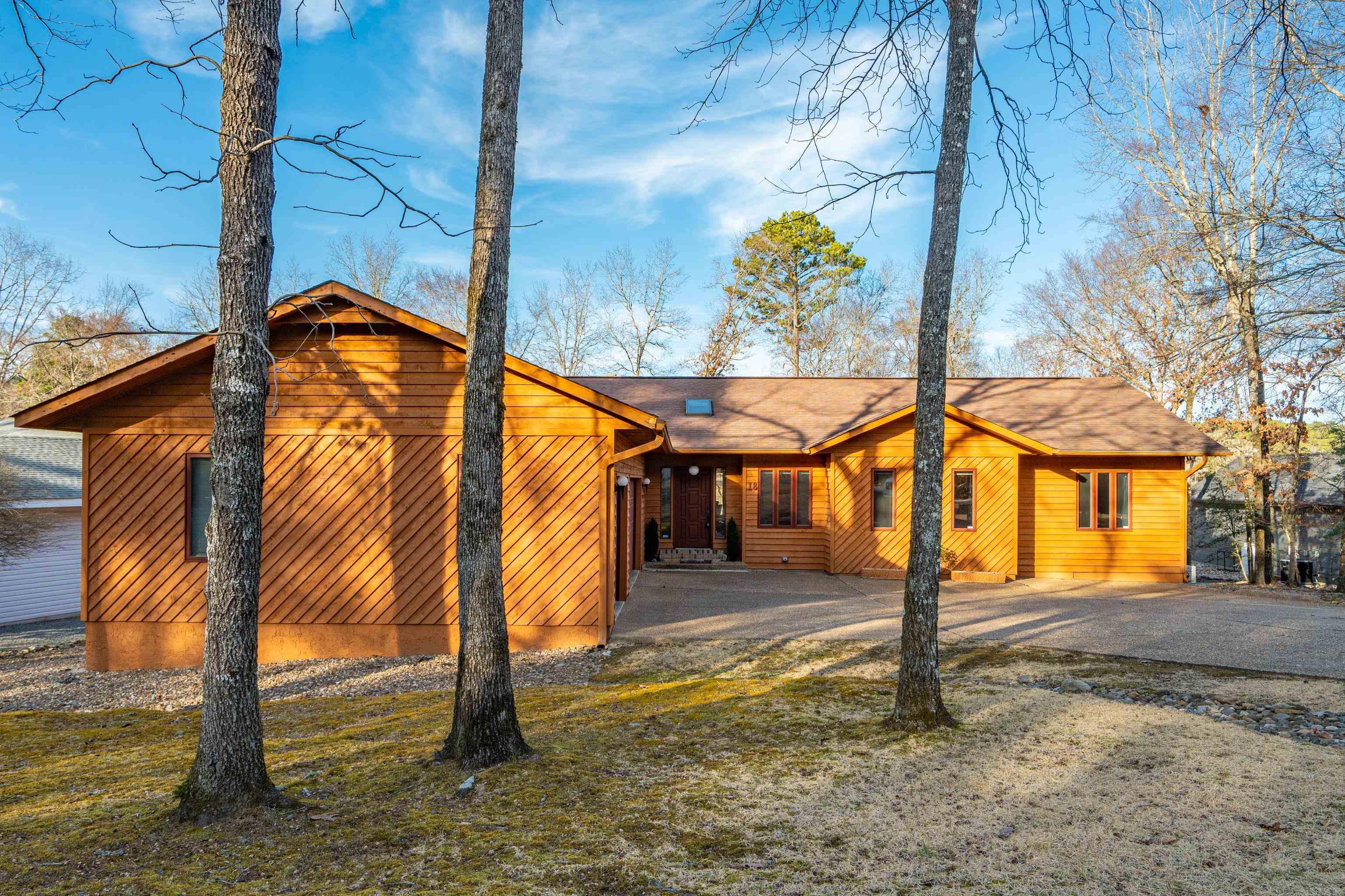 18 Lindura  Hot Springs Village, AR