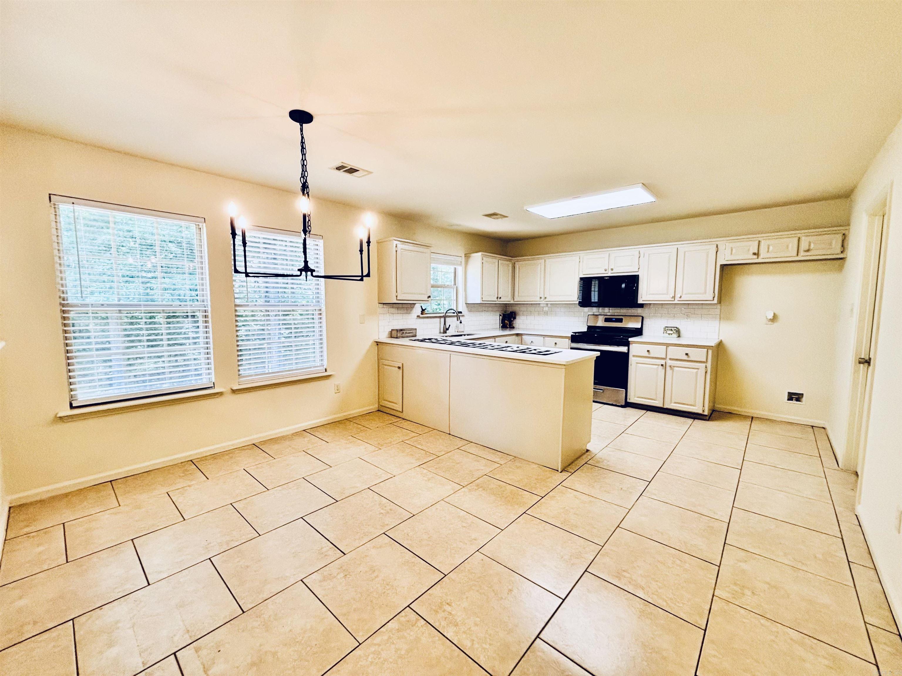 1004 Norwich  Benton, AR