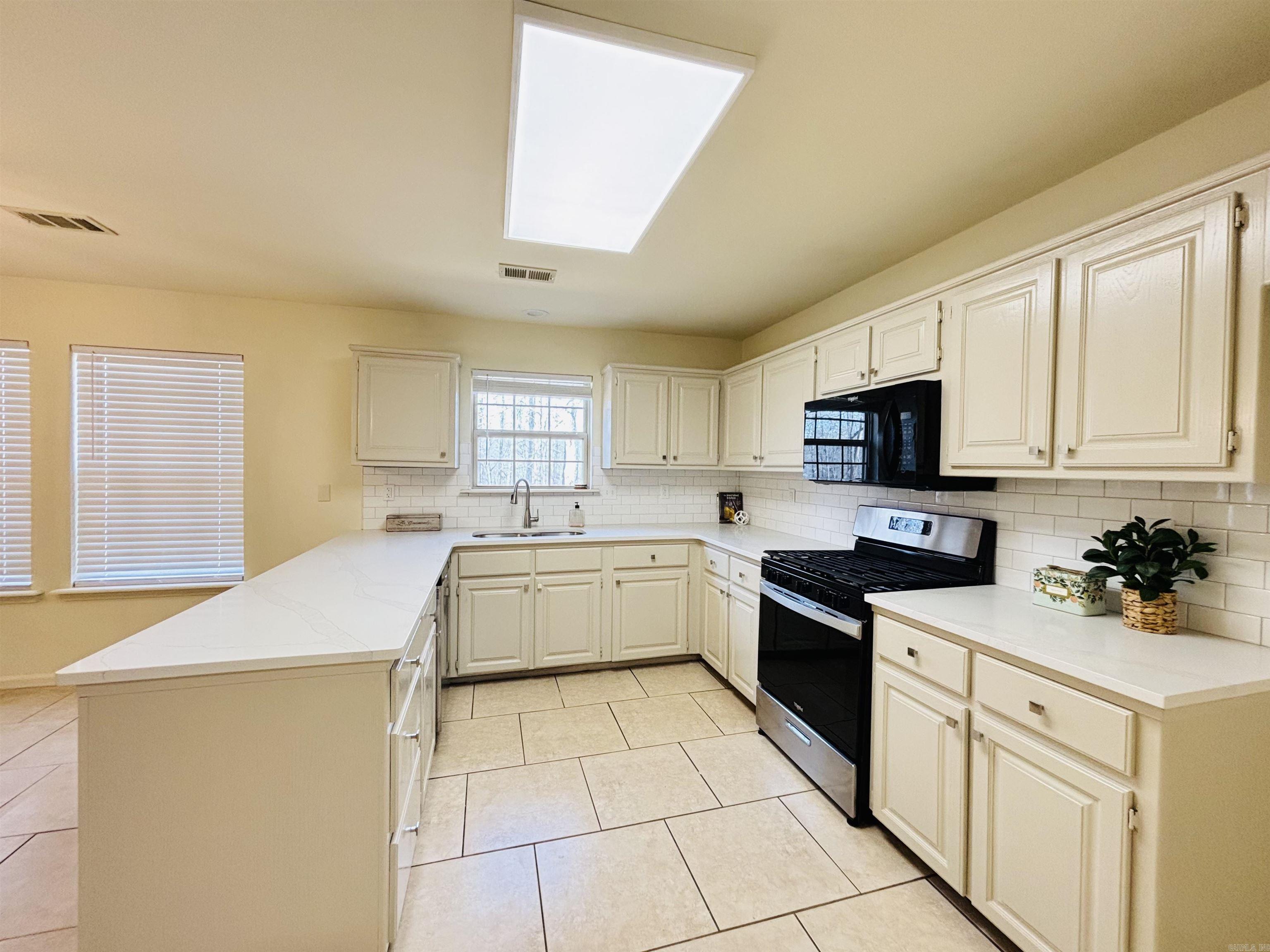 1004 Norwich  Benton, AR