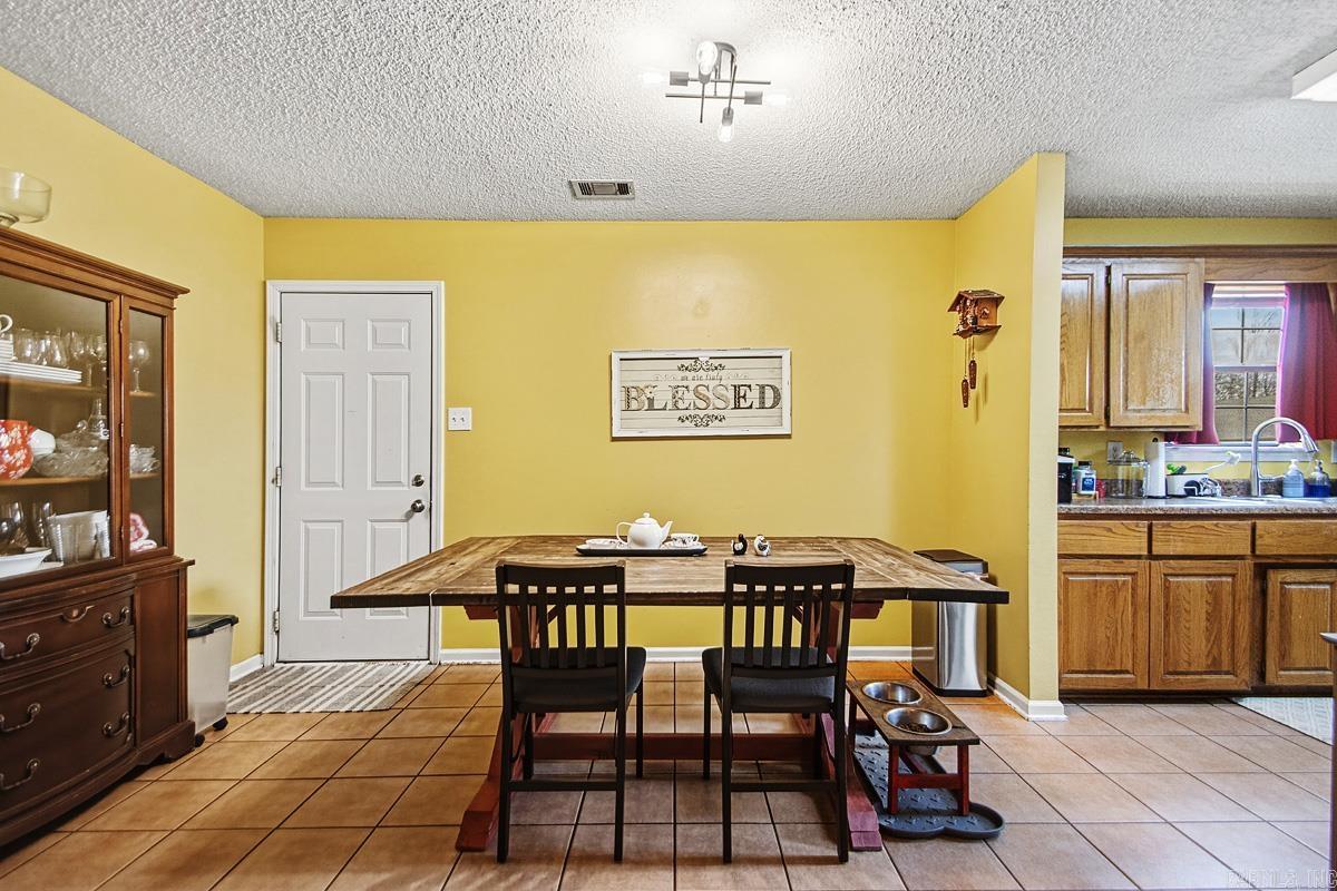 306 Meadow Creek  Benton, AR