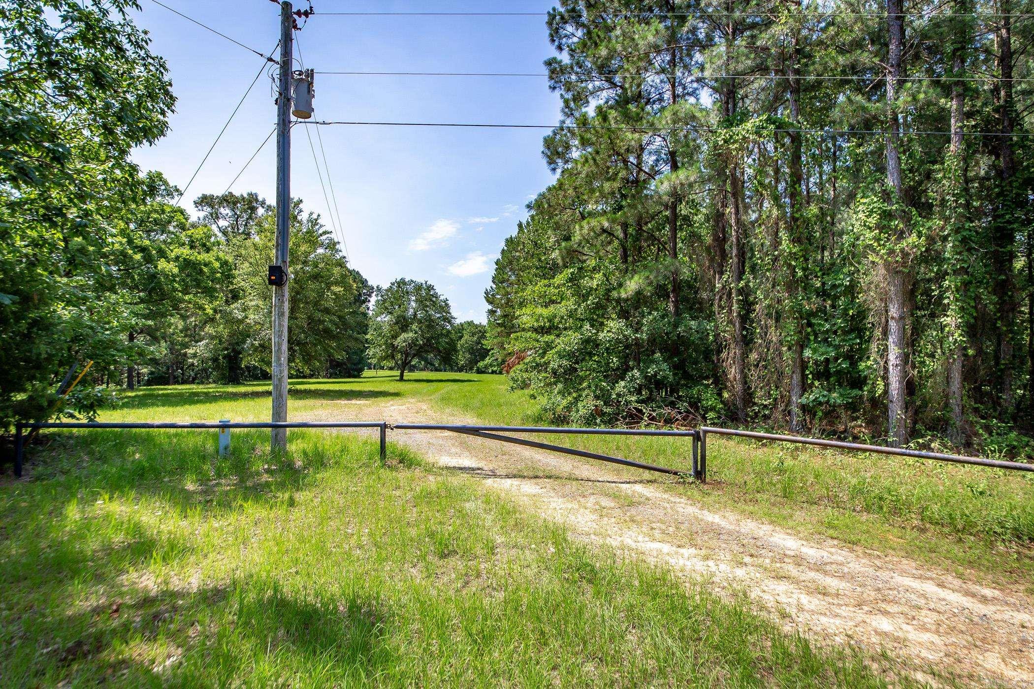 136 Private Road 1094  Fouke, AR