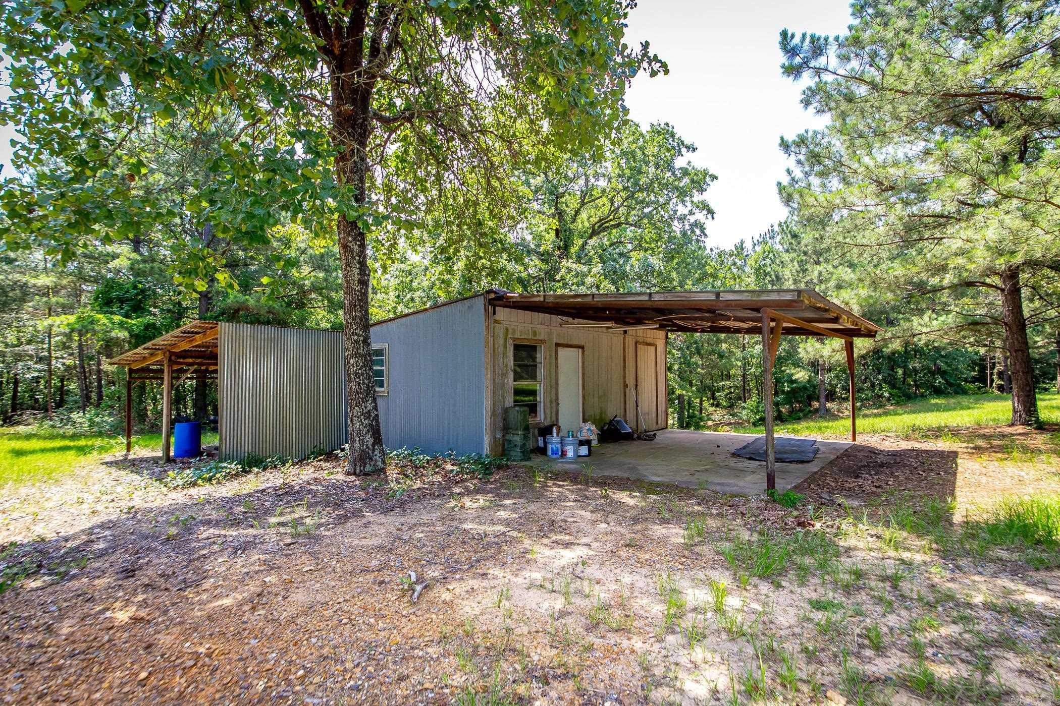 136 Private Road 1094  Fouke, AR