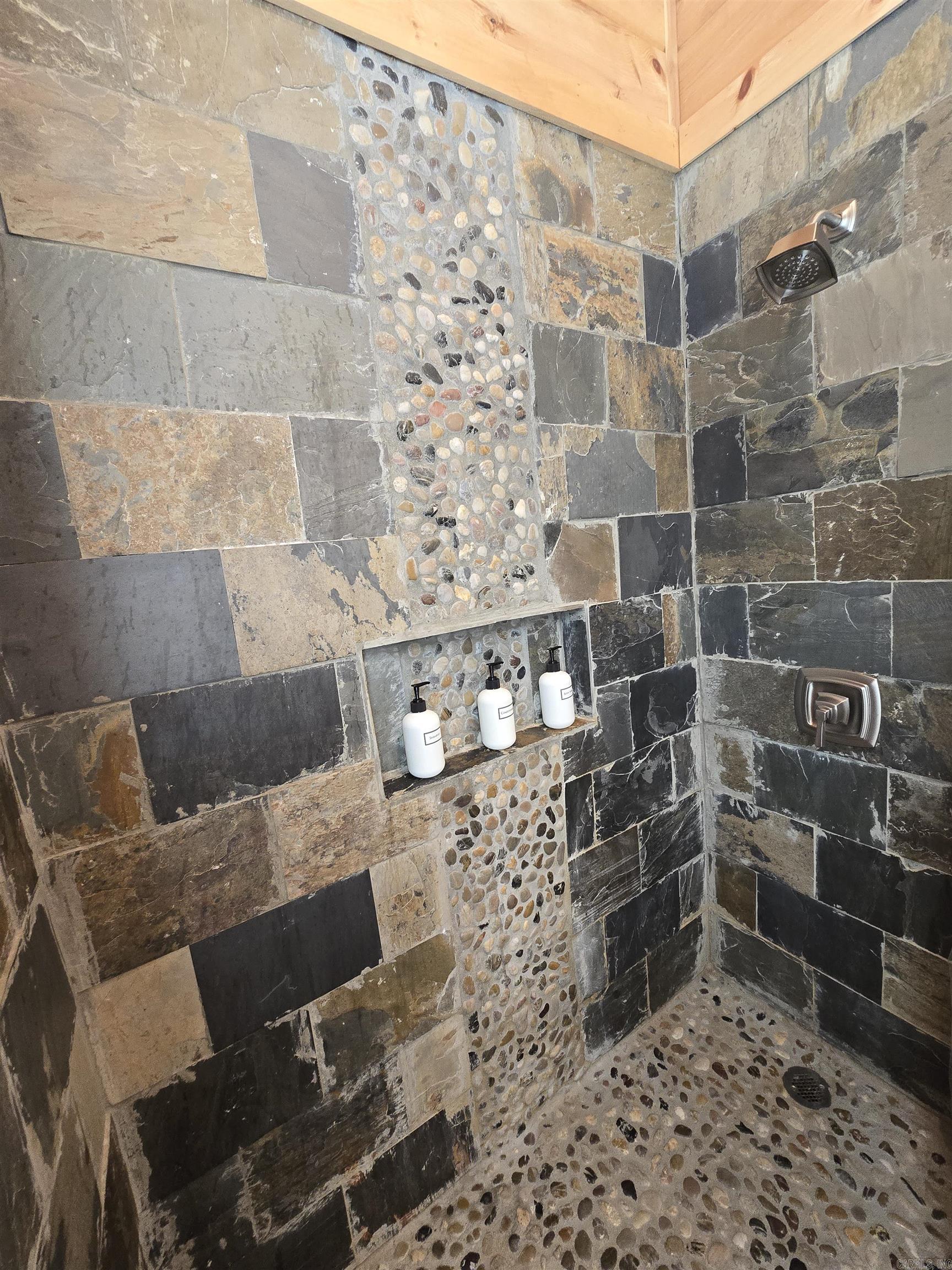 3193 Brownsville  Greers Ferry, AR