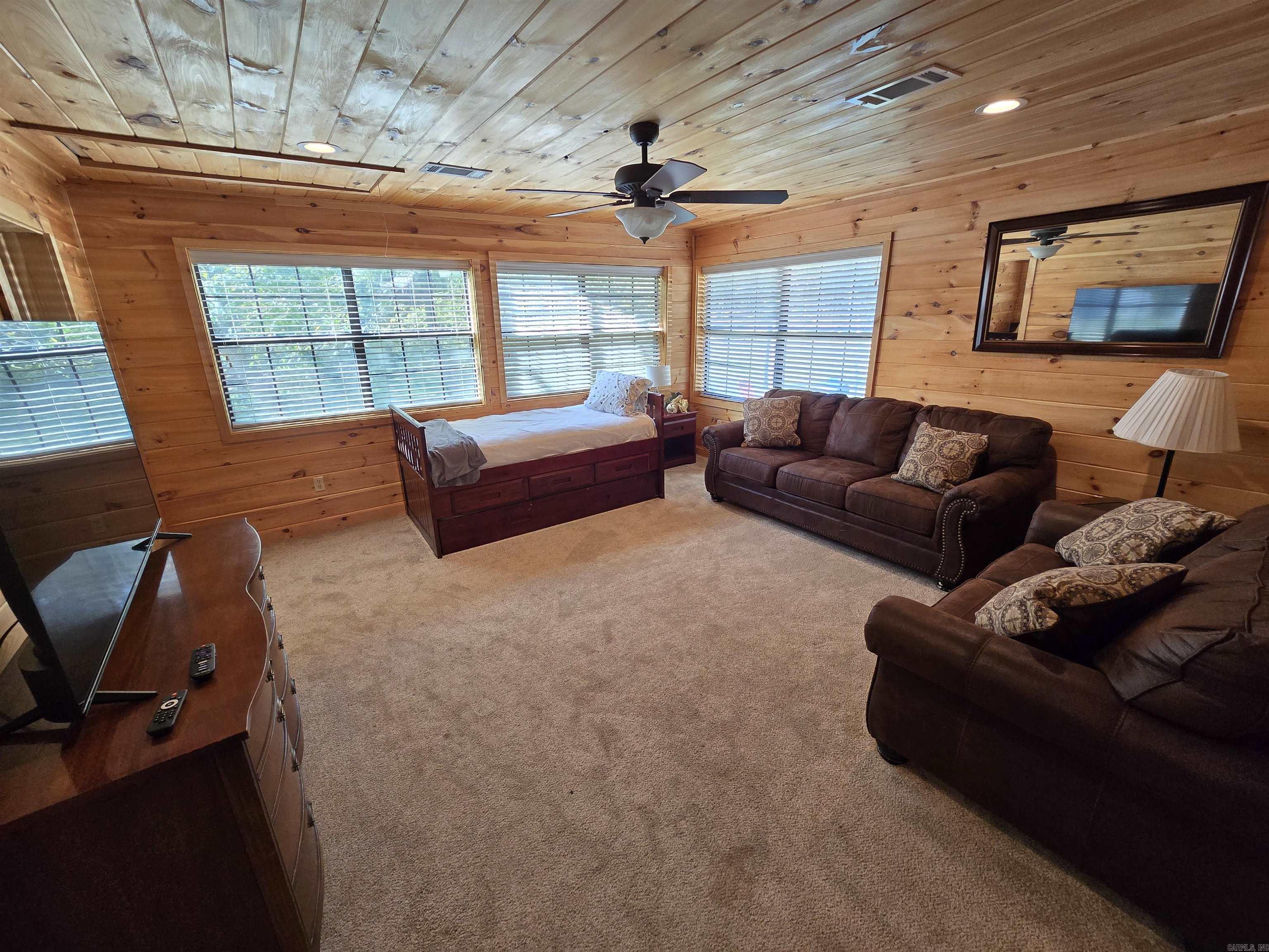 3189 Brownsville  Greers Ferry, AR