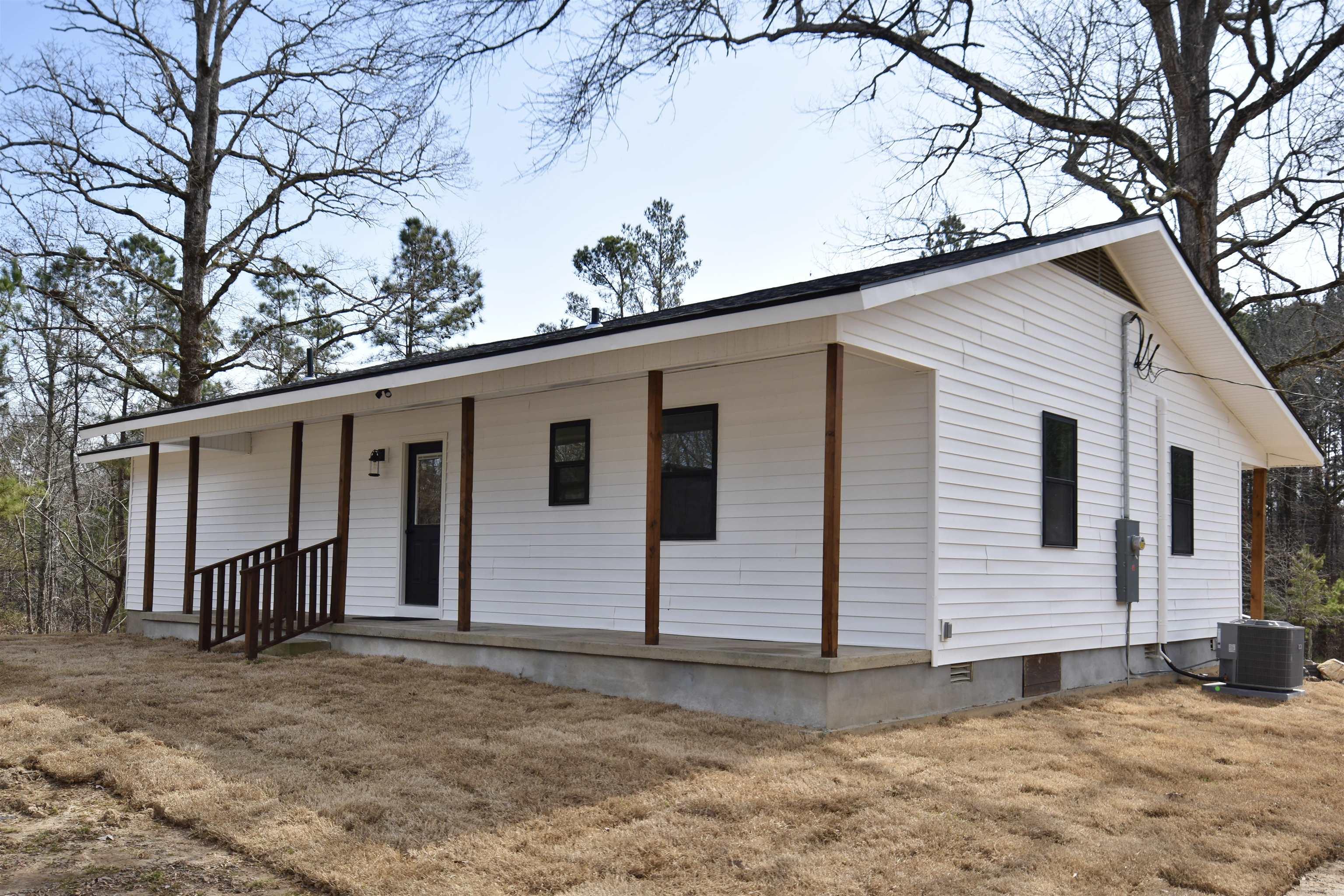 1606 FG Jones Road Malvern, AR 72104