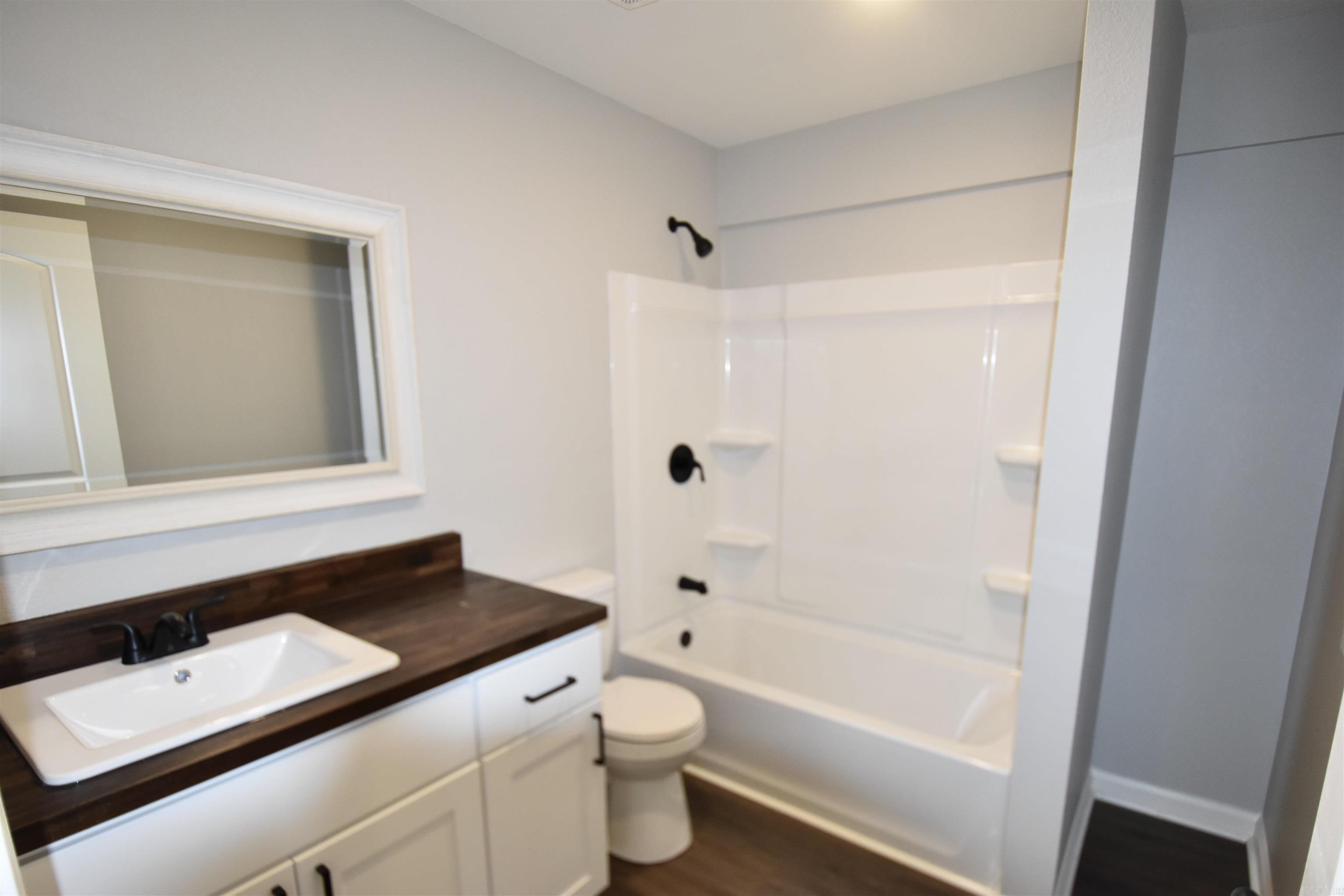 1606 FG Jones Road Malvern, AR 72104