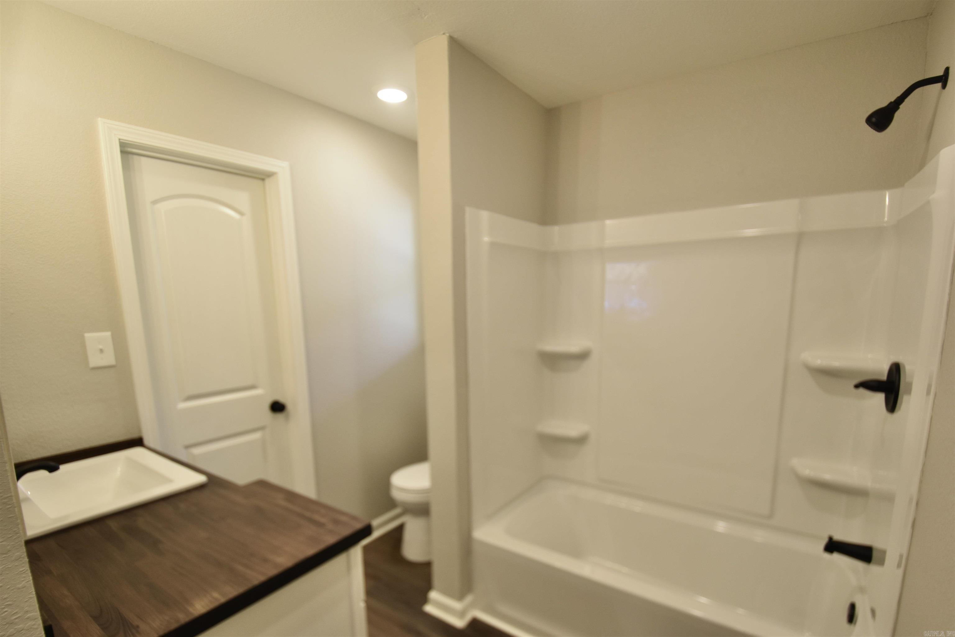 1606 FG Jones Road Malvern, AR 72104