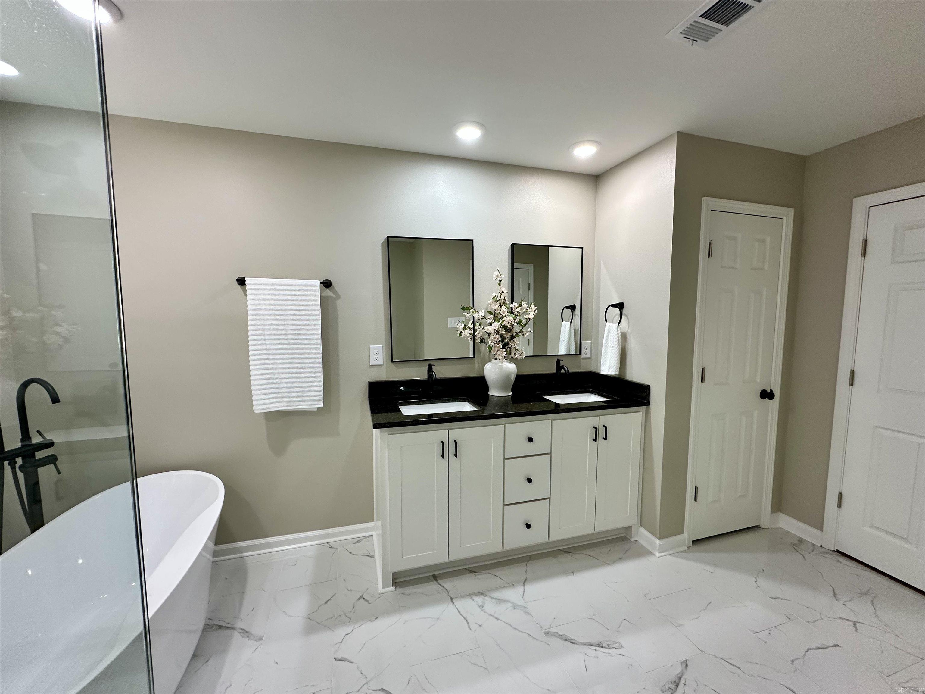 113 Walnut  Cabot, AR