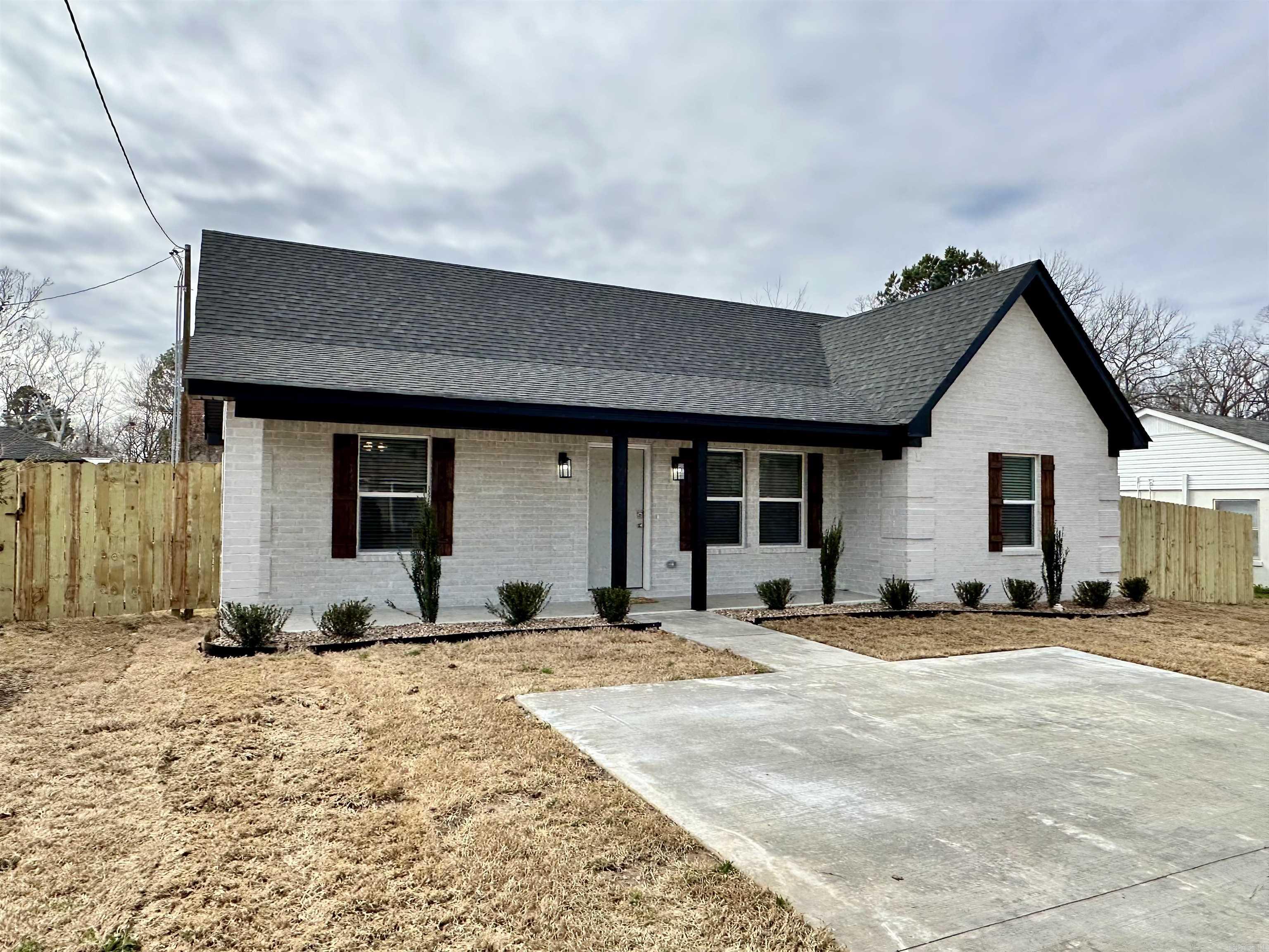 113 Walnut  Cabot, AR