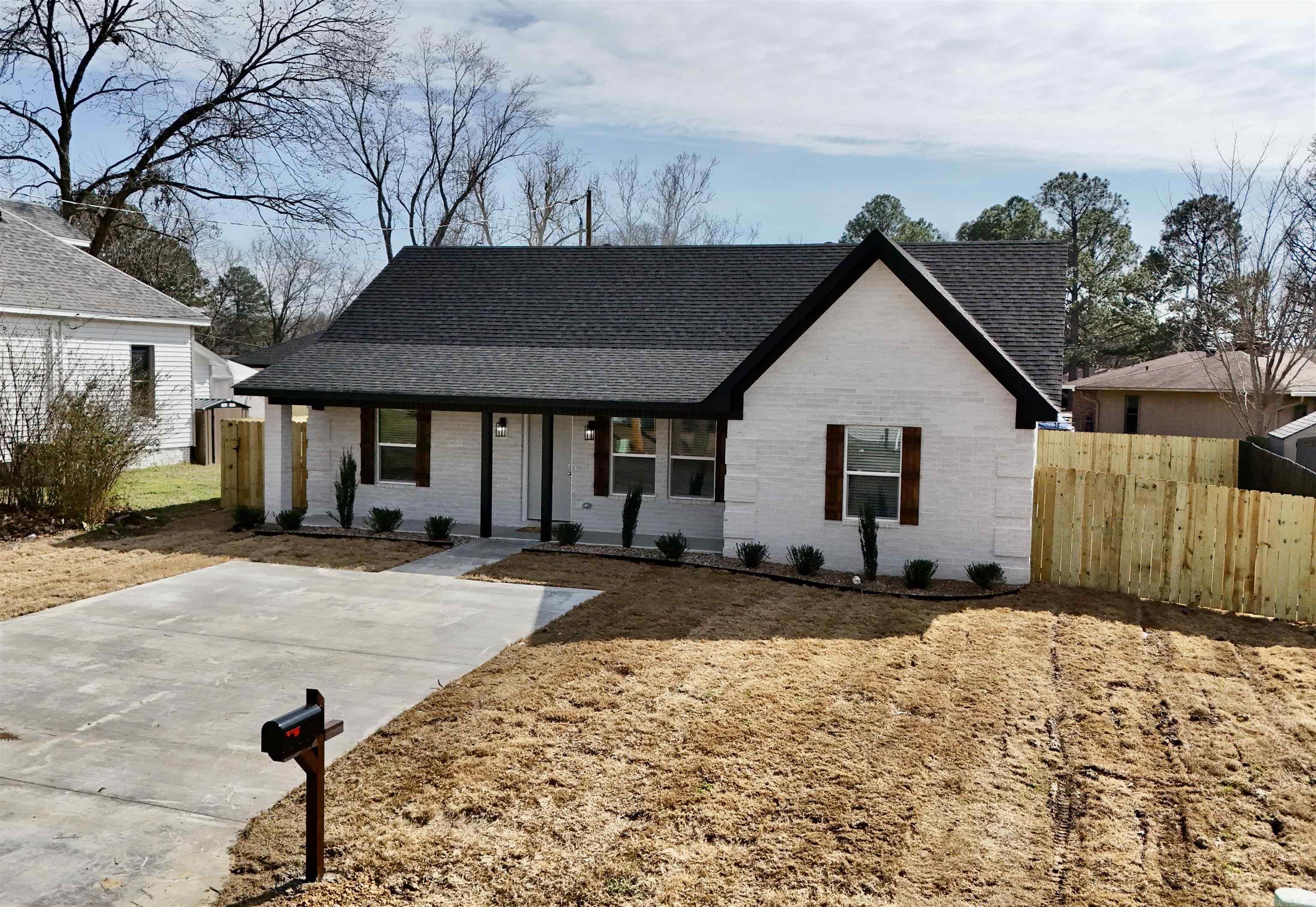 113 Walnut  Cabot, AR