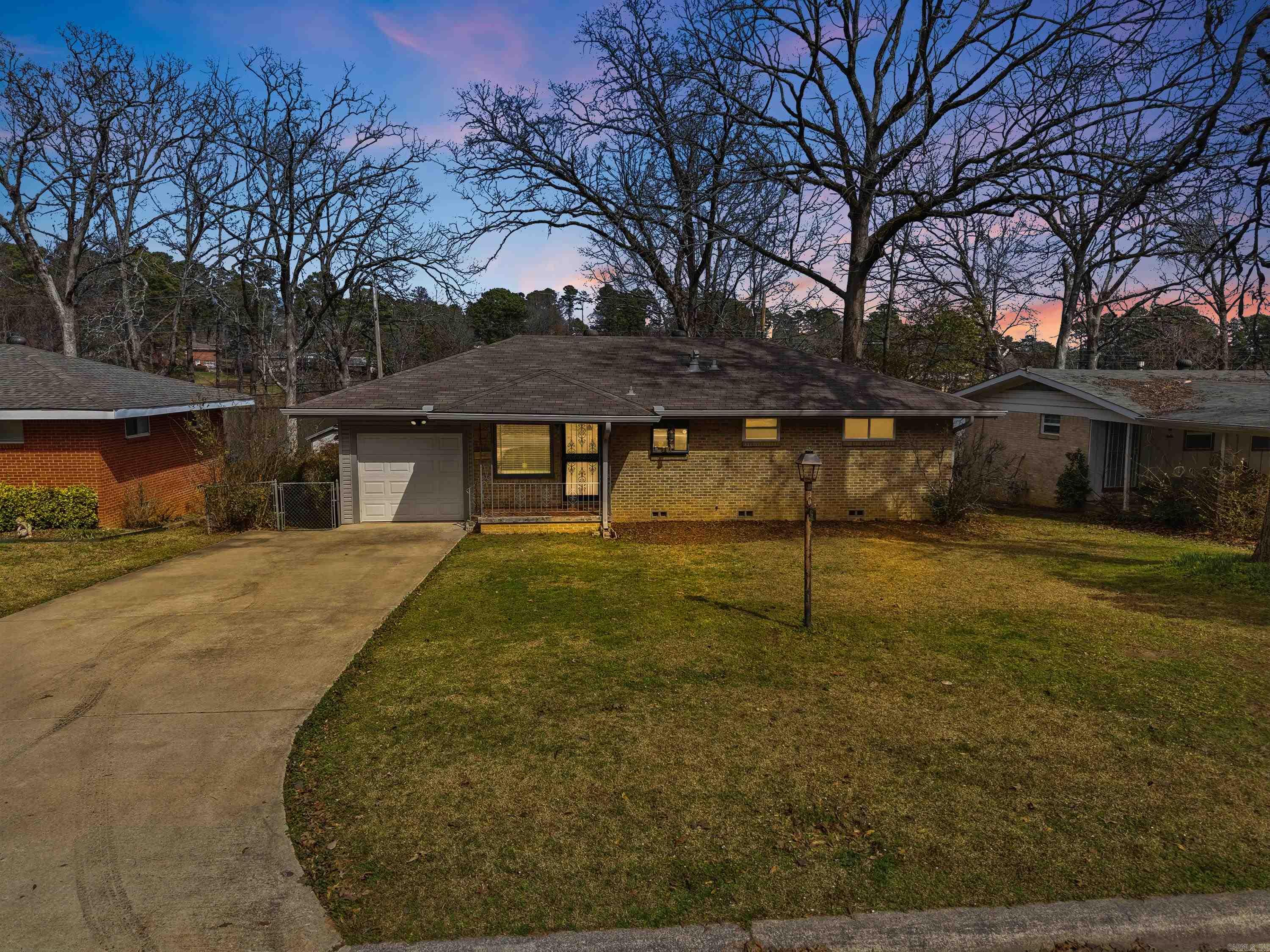 40 Lakeshore  Little Rock, AR