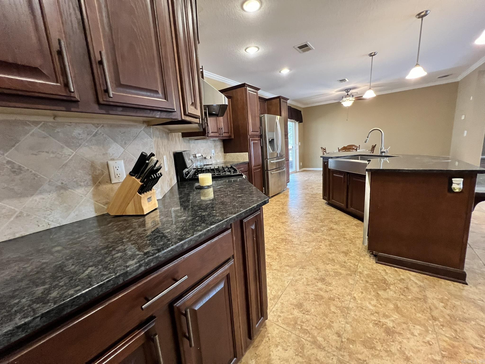 10 Hammond  Greenbrier, AR