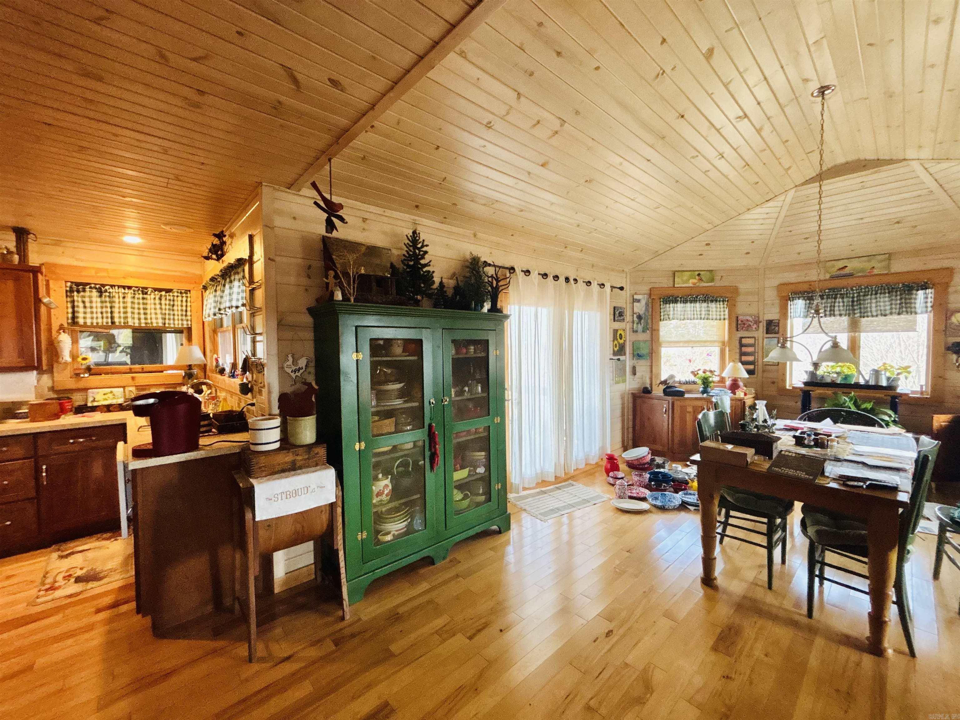 1918 Ridge  Mountain View, AR