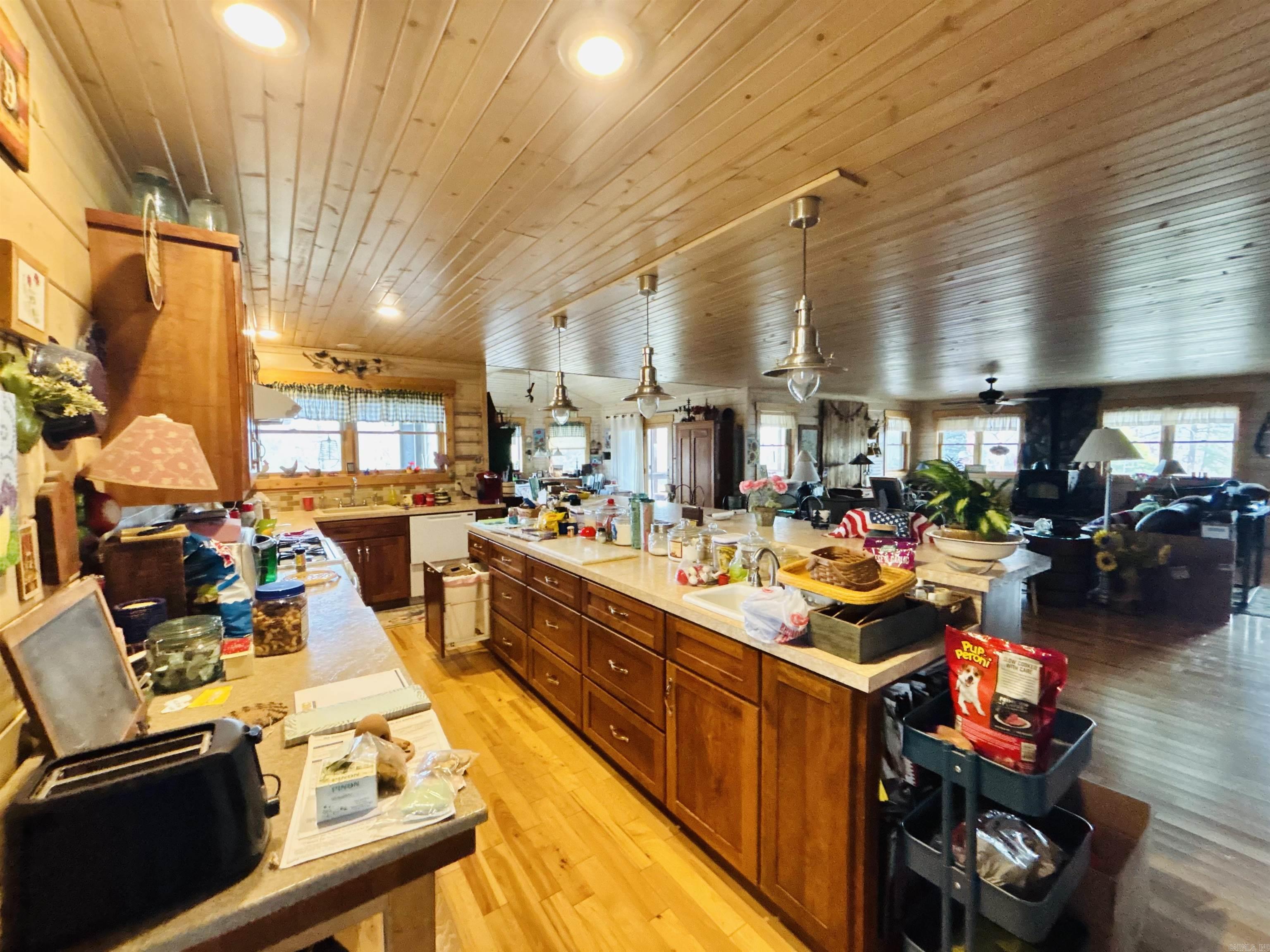 1918 Ridge  Mountain View, AR