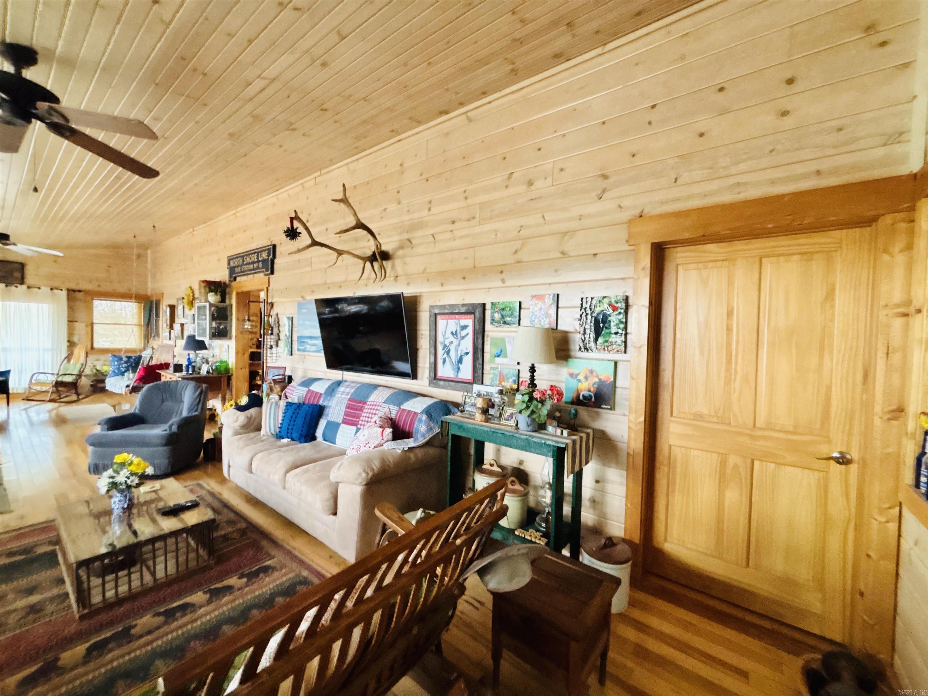 1918 Ridge  Mountain View, AR