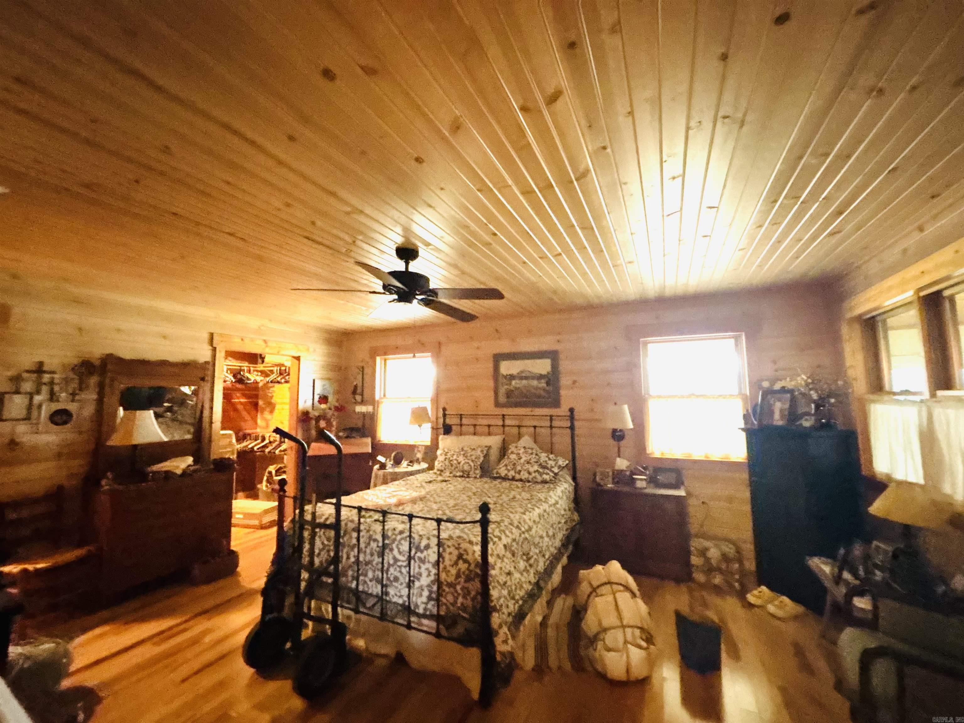 1918 Ridge  Mountain View, AR