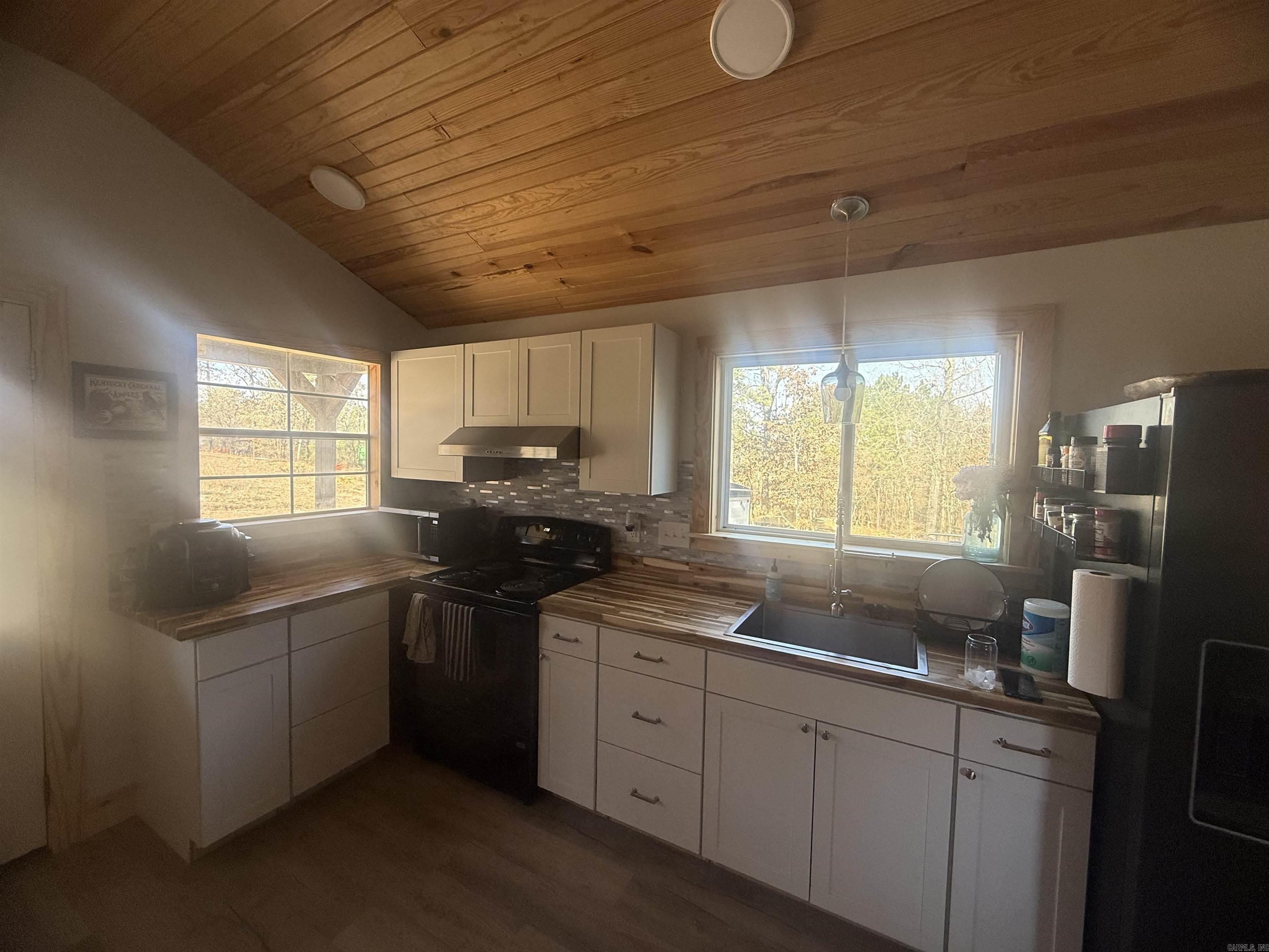 701 Peach  Bismarck, AR