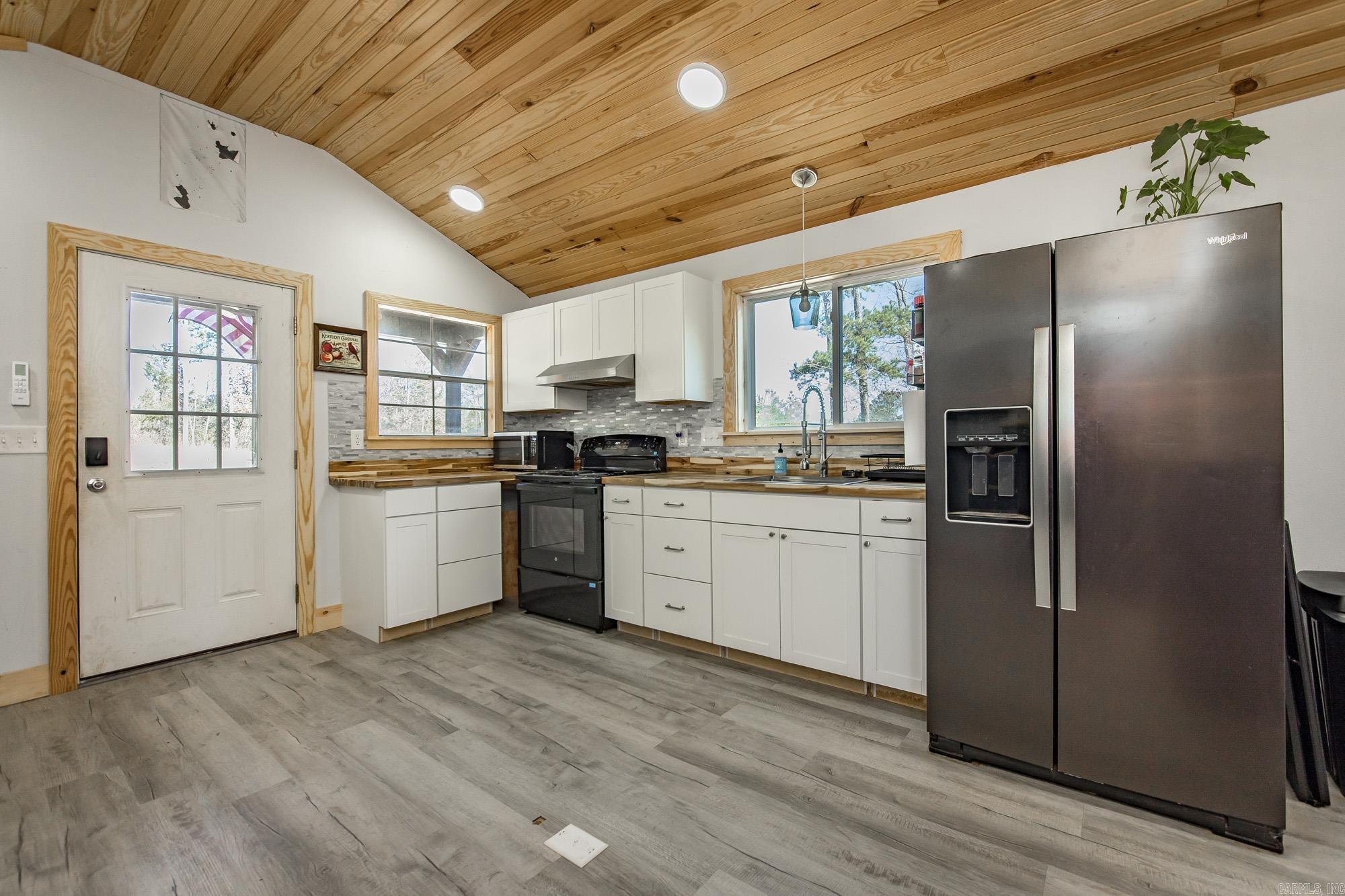 701 Peach Drive Bismarck, AR 71929