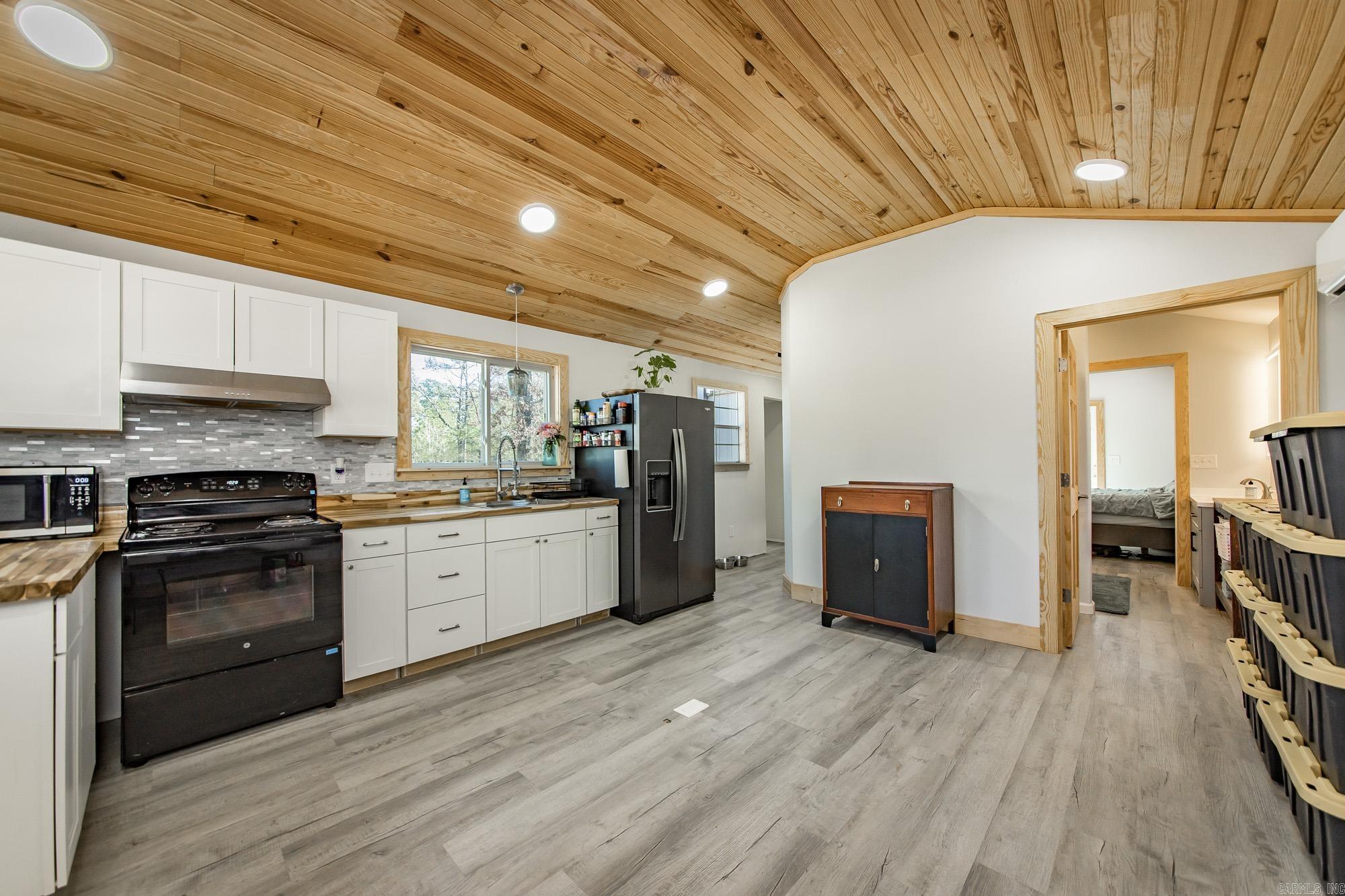 701 Peach Drive Bismarck, AR 71929