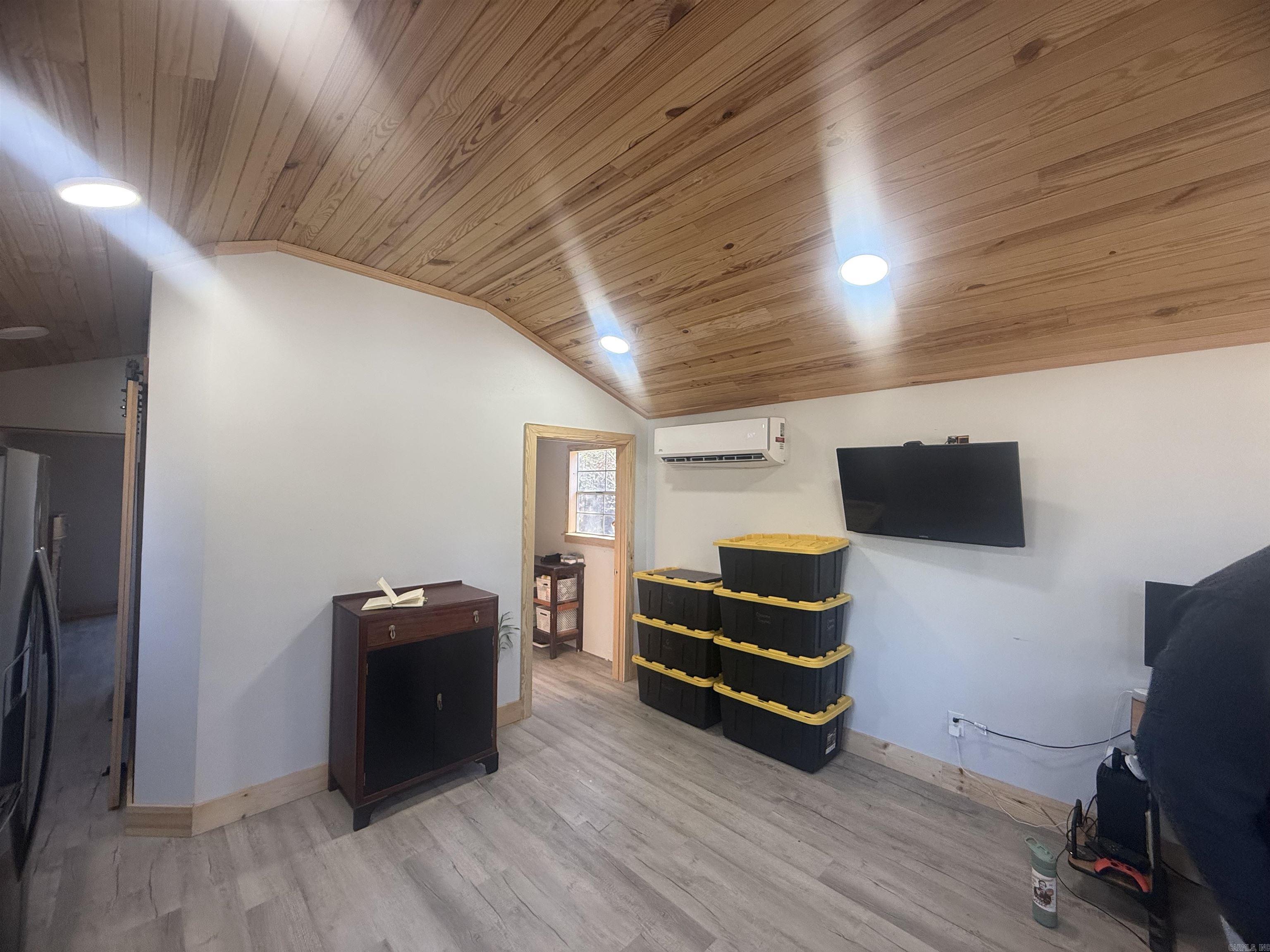 701 Peach  Bismarck, AR