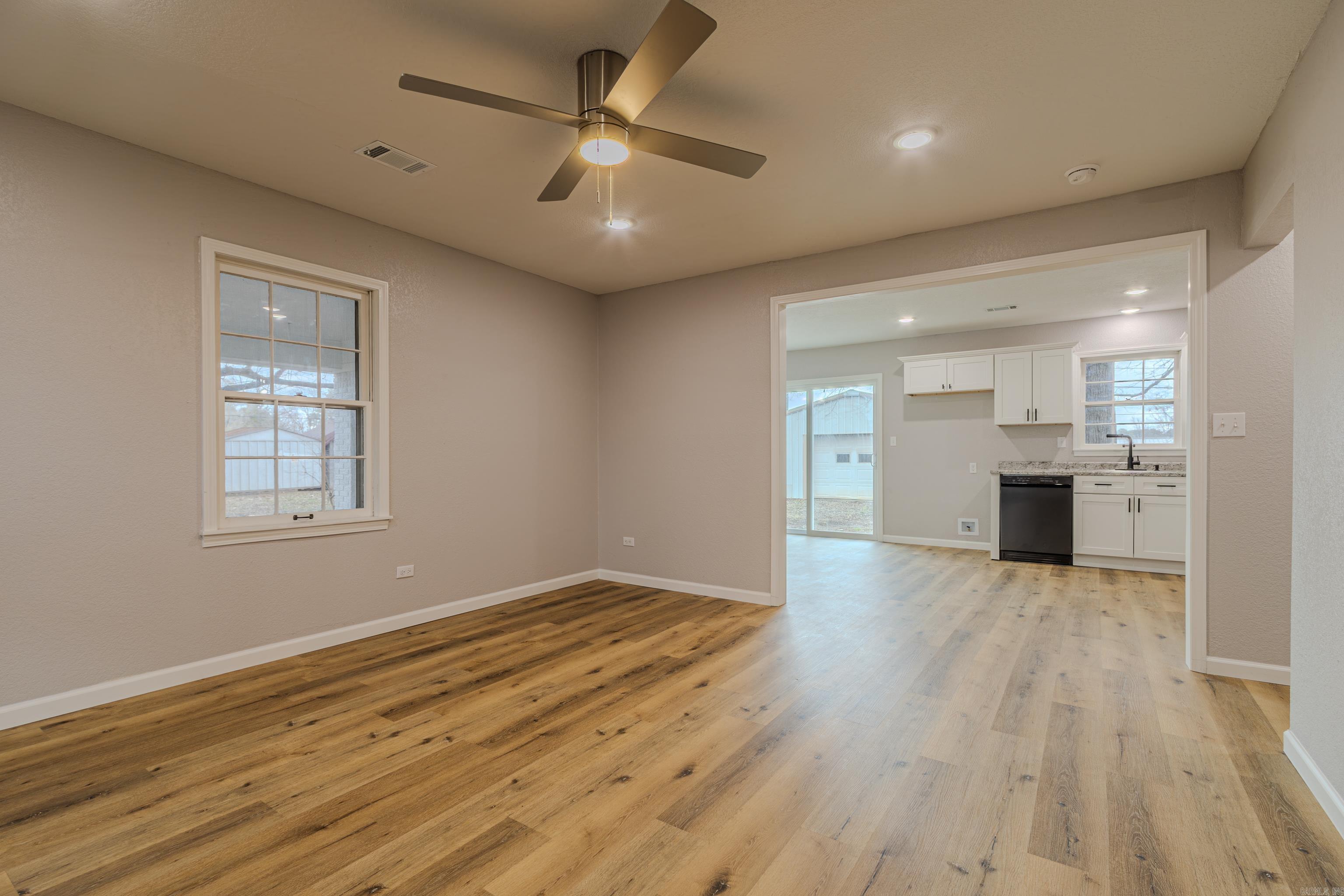 413 CINDY Street Paragould, AR 72450