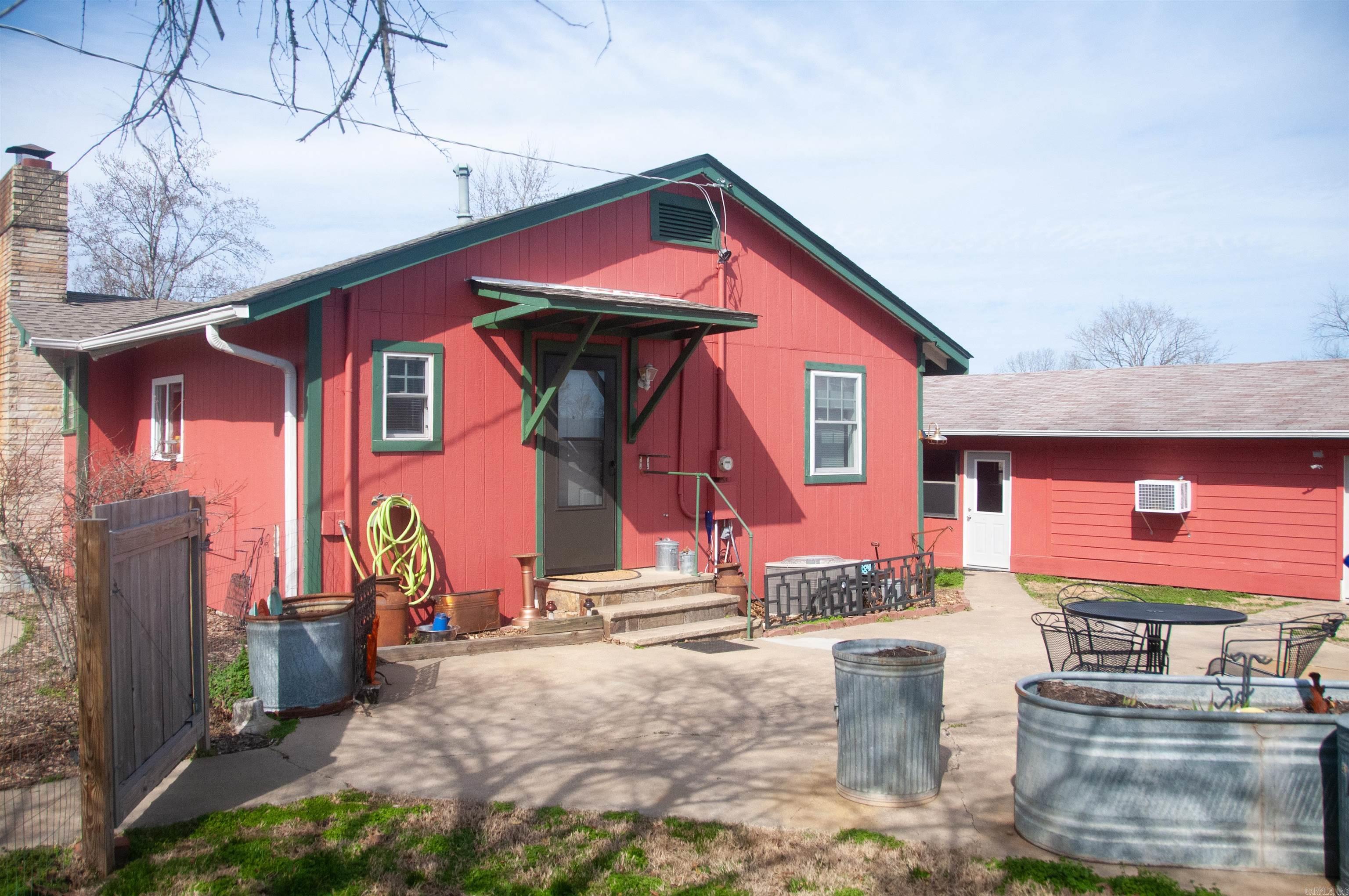 871 S Highway 65  Clinton, AR